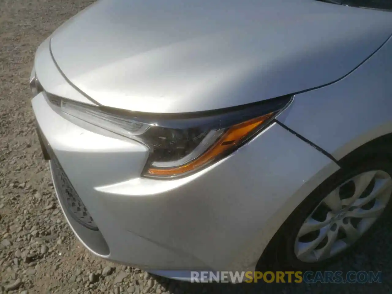 9 Photograph of a damaged car 5YFEPRAE2LP096773 TOYOTA COROLLA 2020