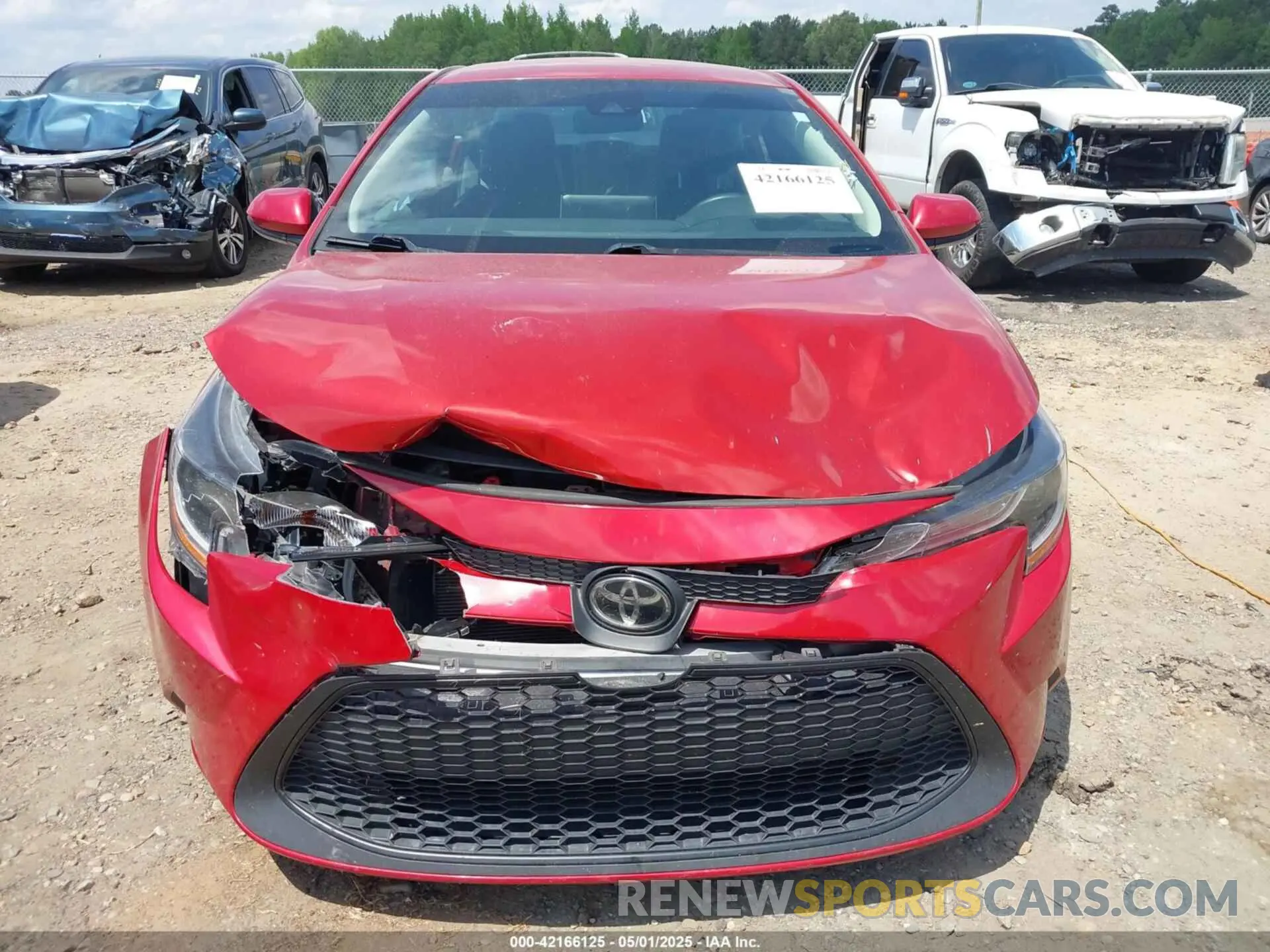 12 Photograph of a damaged car 5YFEPRAE2LP105200 TOYOTA COROLLA 2020