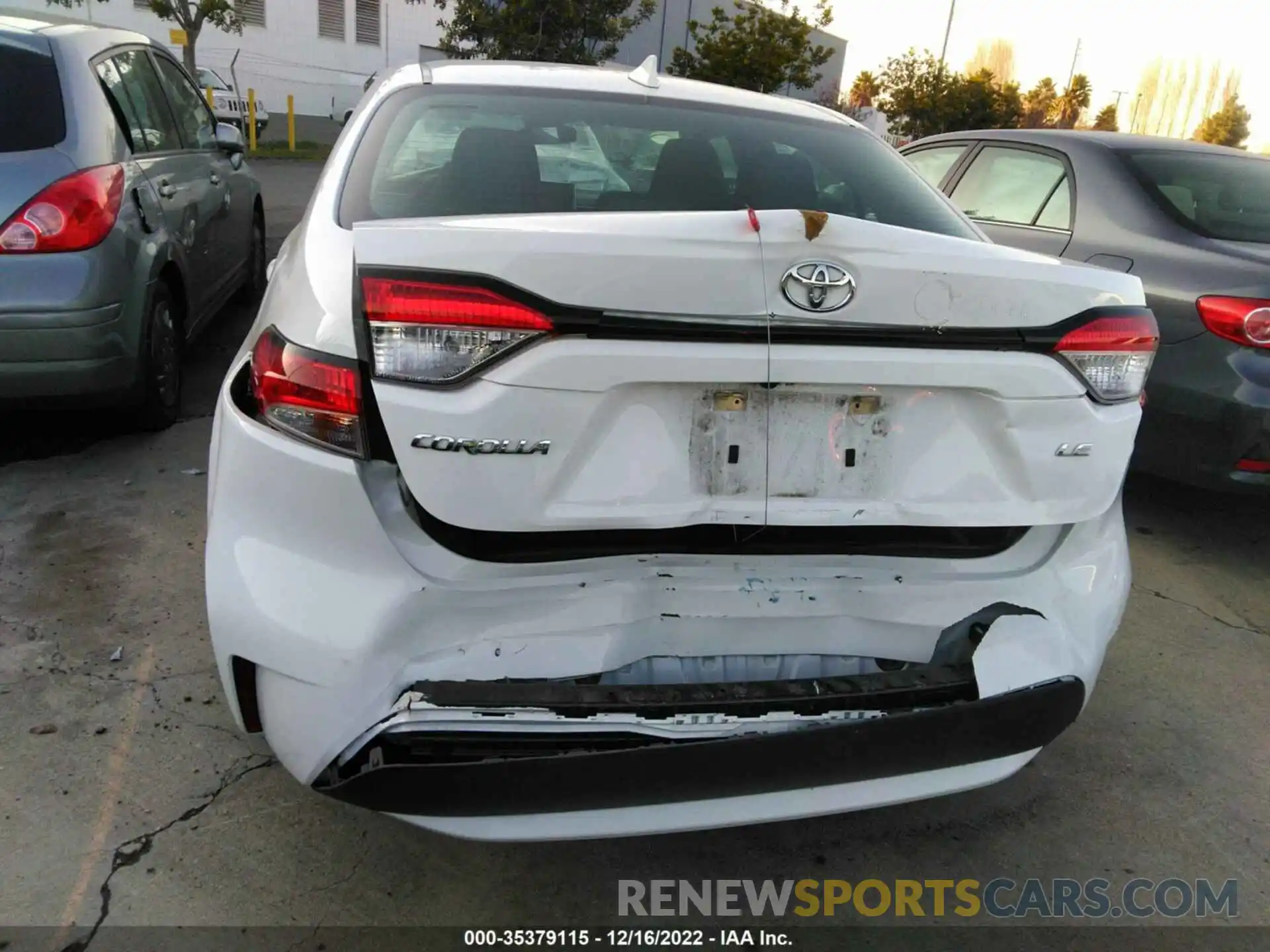 6 Photograph of a damaged car 5YFEPRAE2LP107383 TOYOTA COROLLA 2020