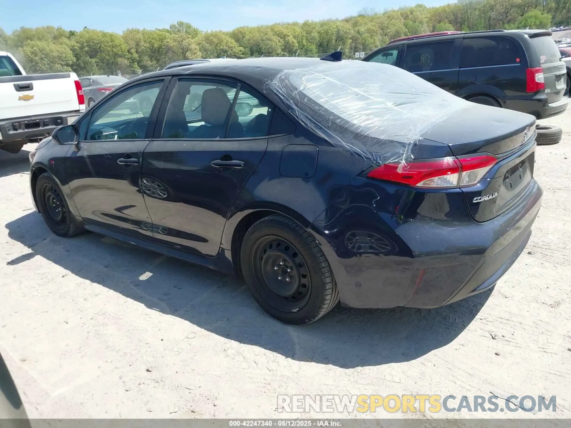 3 Photograph of a damaged car 5YFEPRAE2LP108601 TOYOTA COROLLA 2020