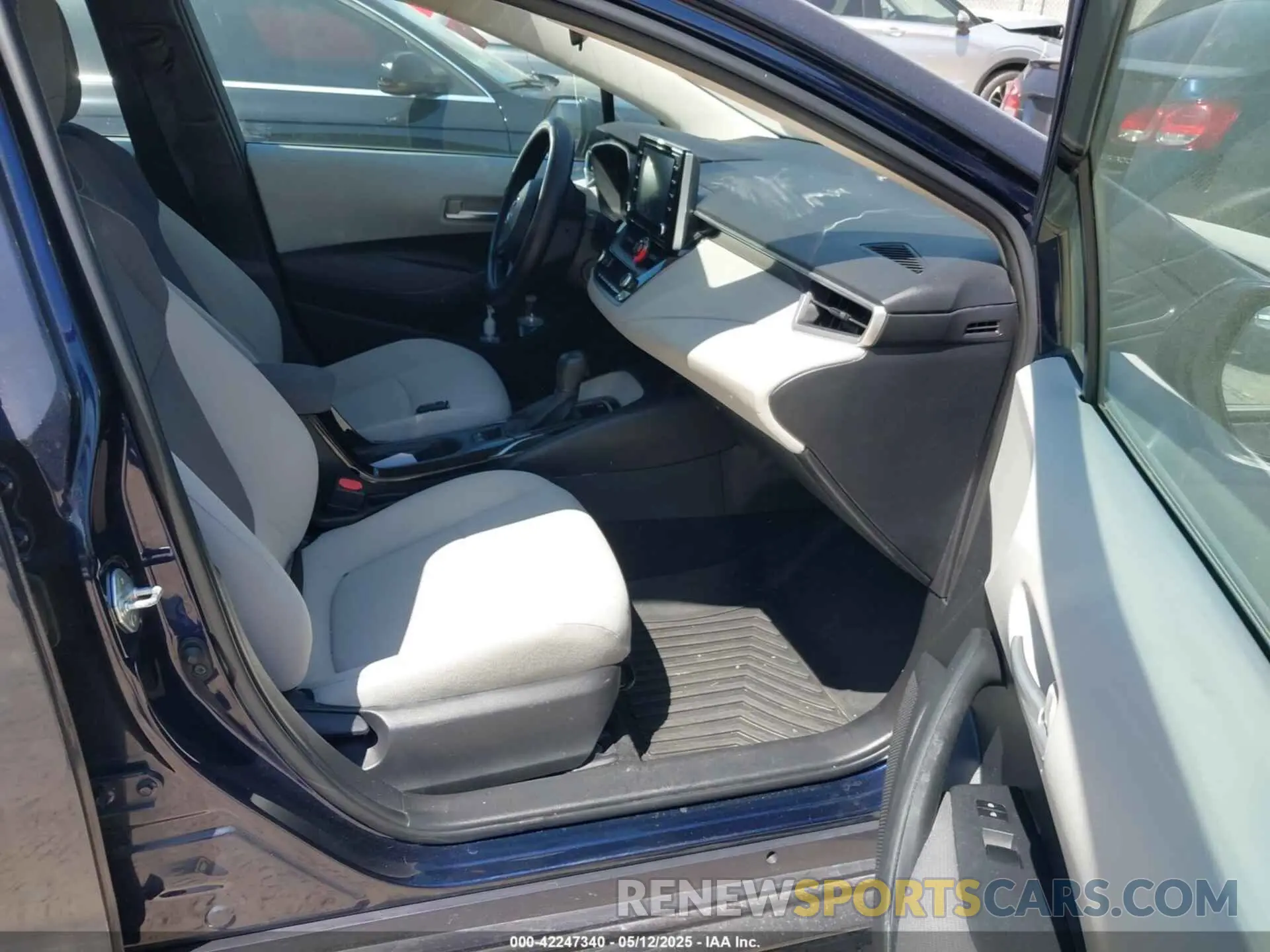5 Photograph of a damaged car 5YFEPRAE2LP108601 TOYOTA COROLLA 2020