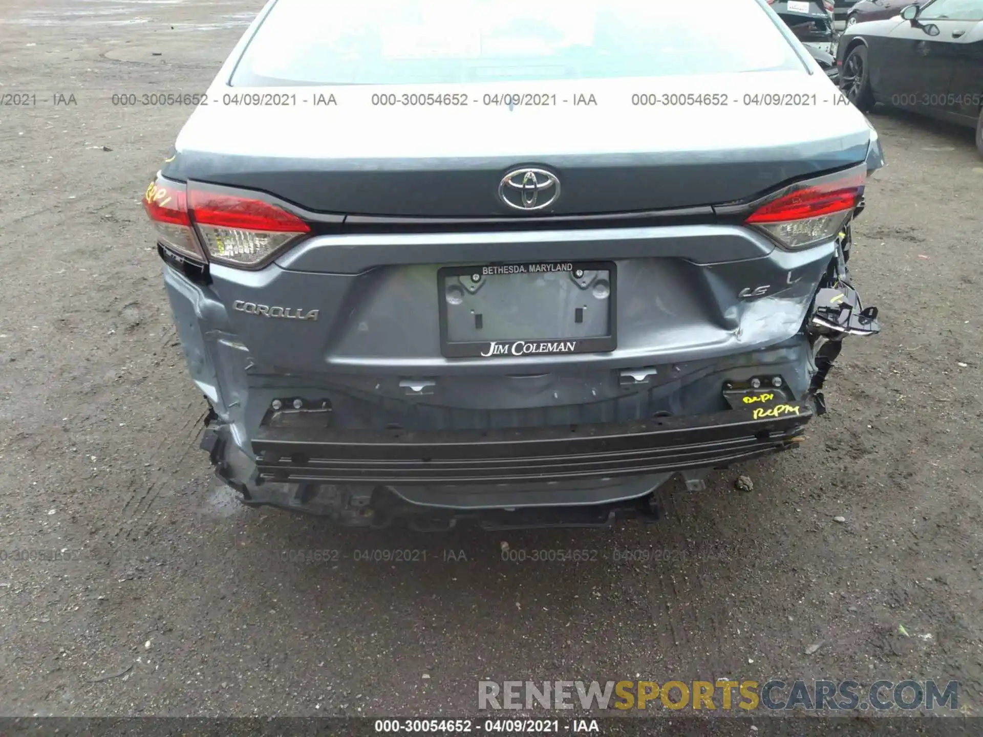 6 Photograph of a damaged car 5YFEPRAE2LP113734 TOYOTA COROLLA 2020