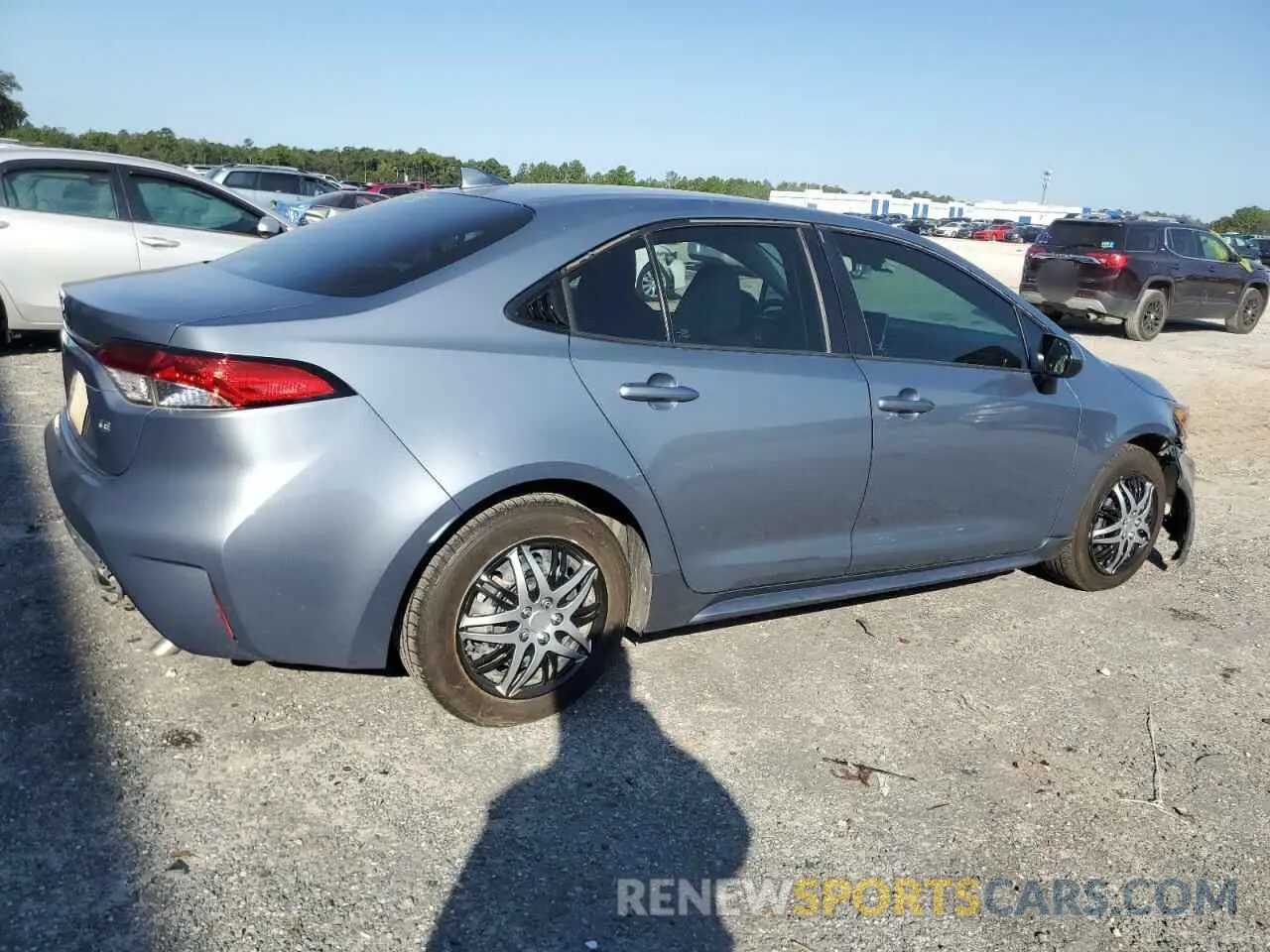 3 Photograph of a damaged car 5YFEPRAE2LP121798 TOYOTA COROLLA 2020