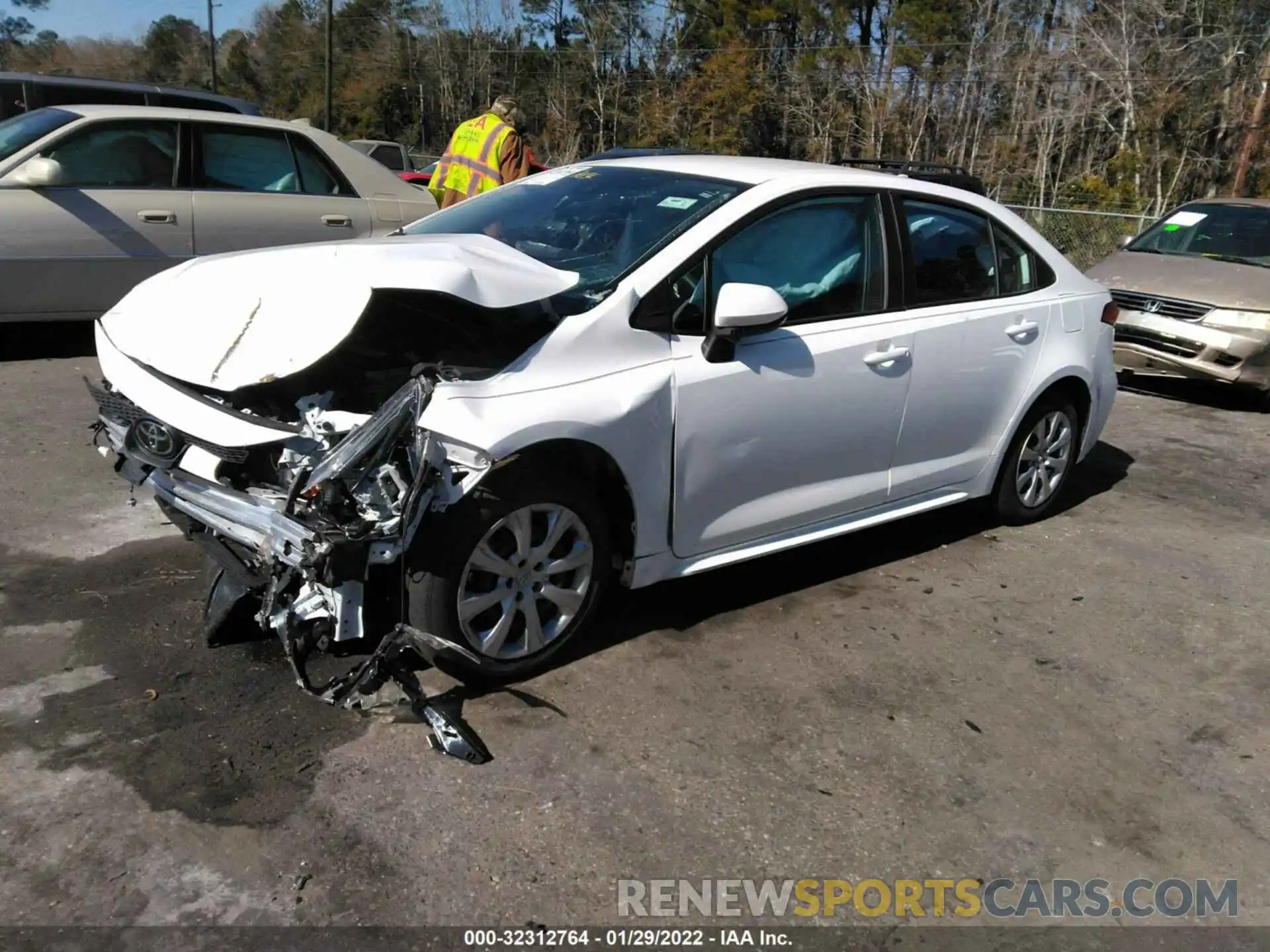 2 Photograph of a damaged car 5YFEPRAE2LP131294 TOYOTA COROLLA 2020