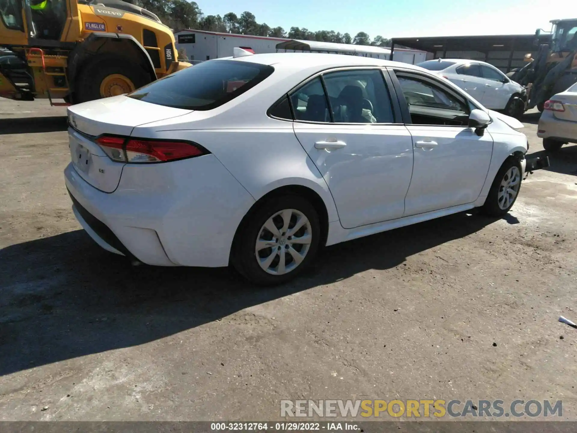 4 Photograph of a damaged car 5YFEPRAE2LP131294 TOYOTA COROLLA 2020