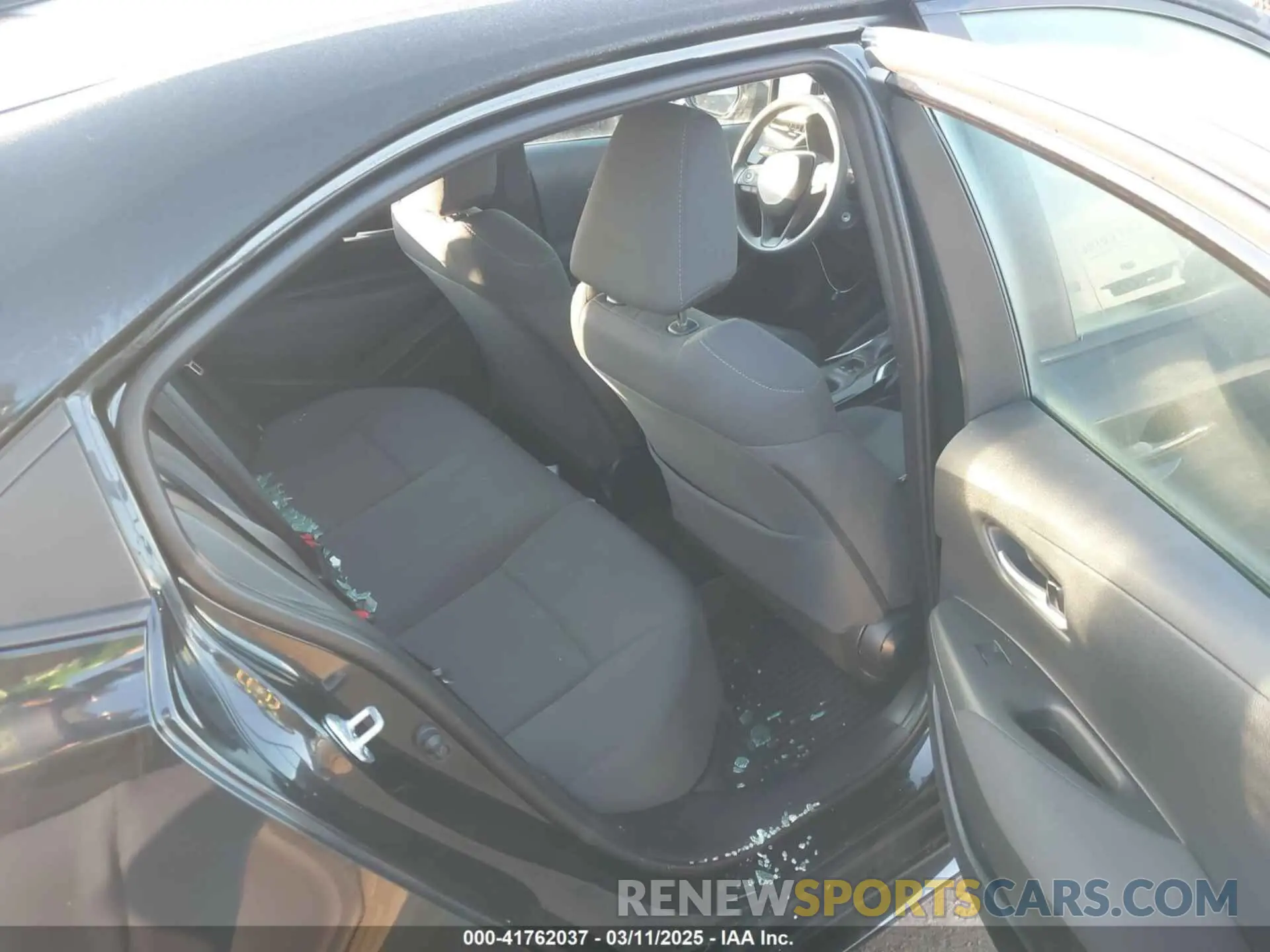 8 Photograph of a damaged car 5YFEPRAE2LP134700 TOYOTA COROLLA 2020