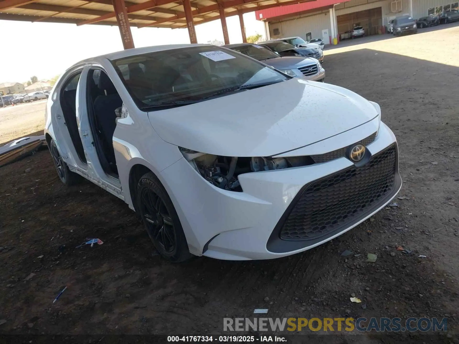 1 Photograph of a damaged car 5YFEPRAE2LP144904 TOYOTA COROLLA 2020
