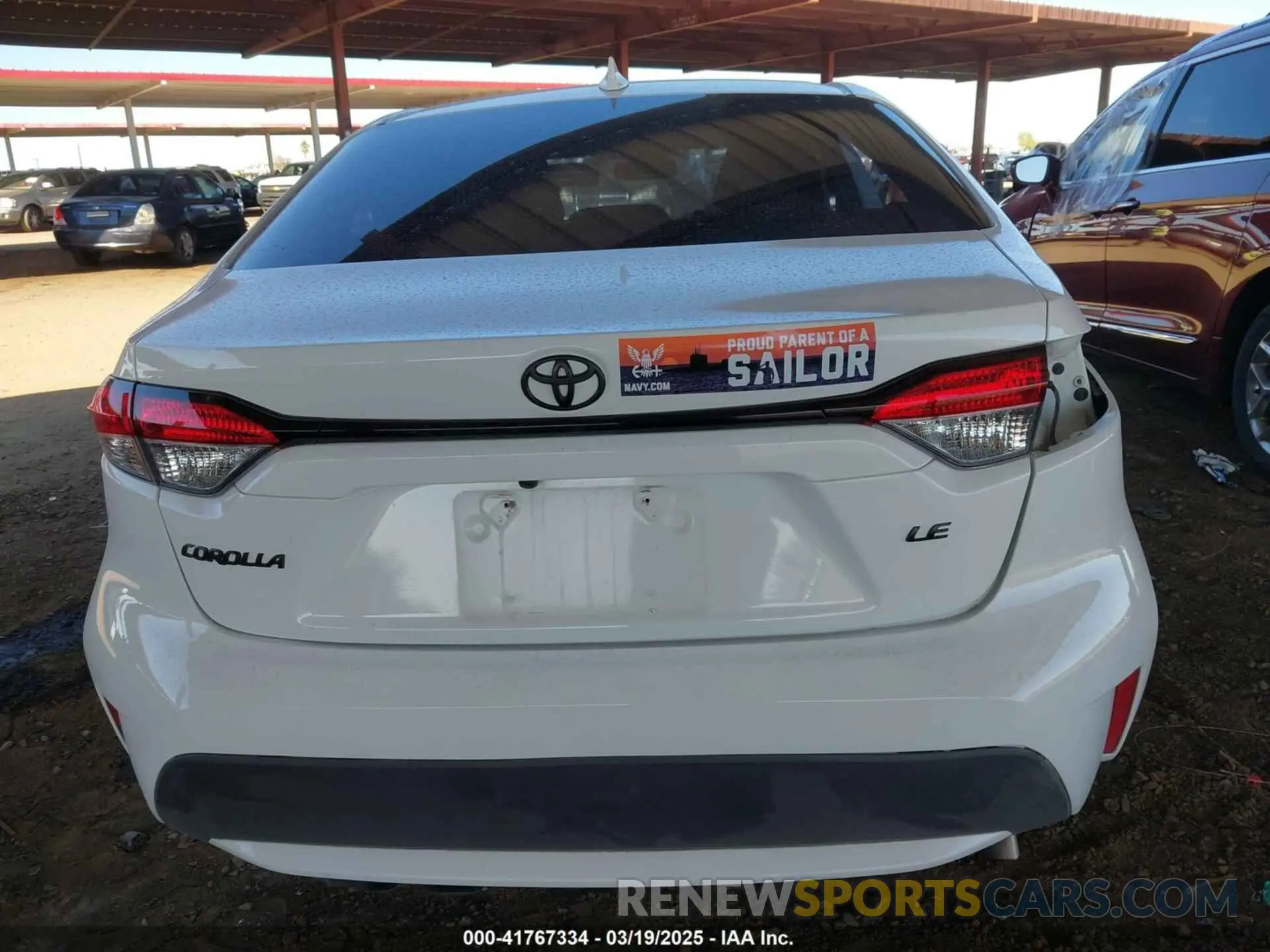 17 Photograph of a damaged car 5YFEPRAE2LP144904 TOYOTA COROLLA 2020
