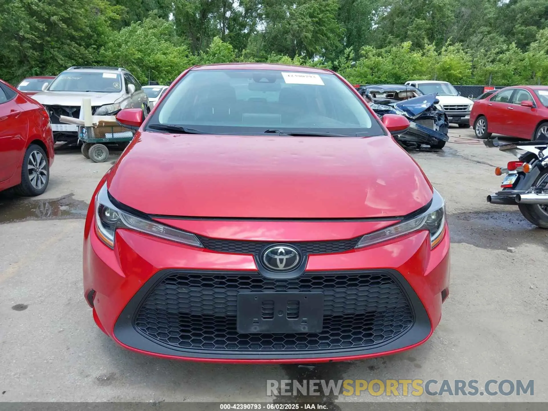 13 Photograph of a damaged car 5YFEPRAE3LP008197 TOYOTA COROLLA 2020