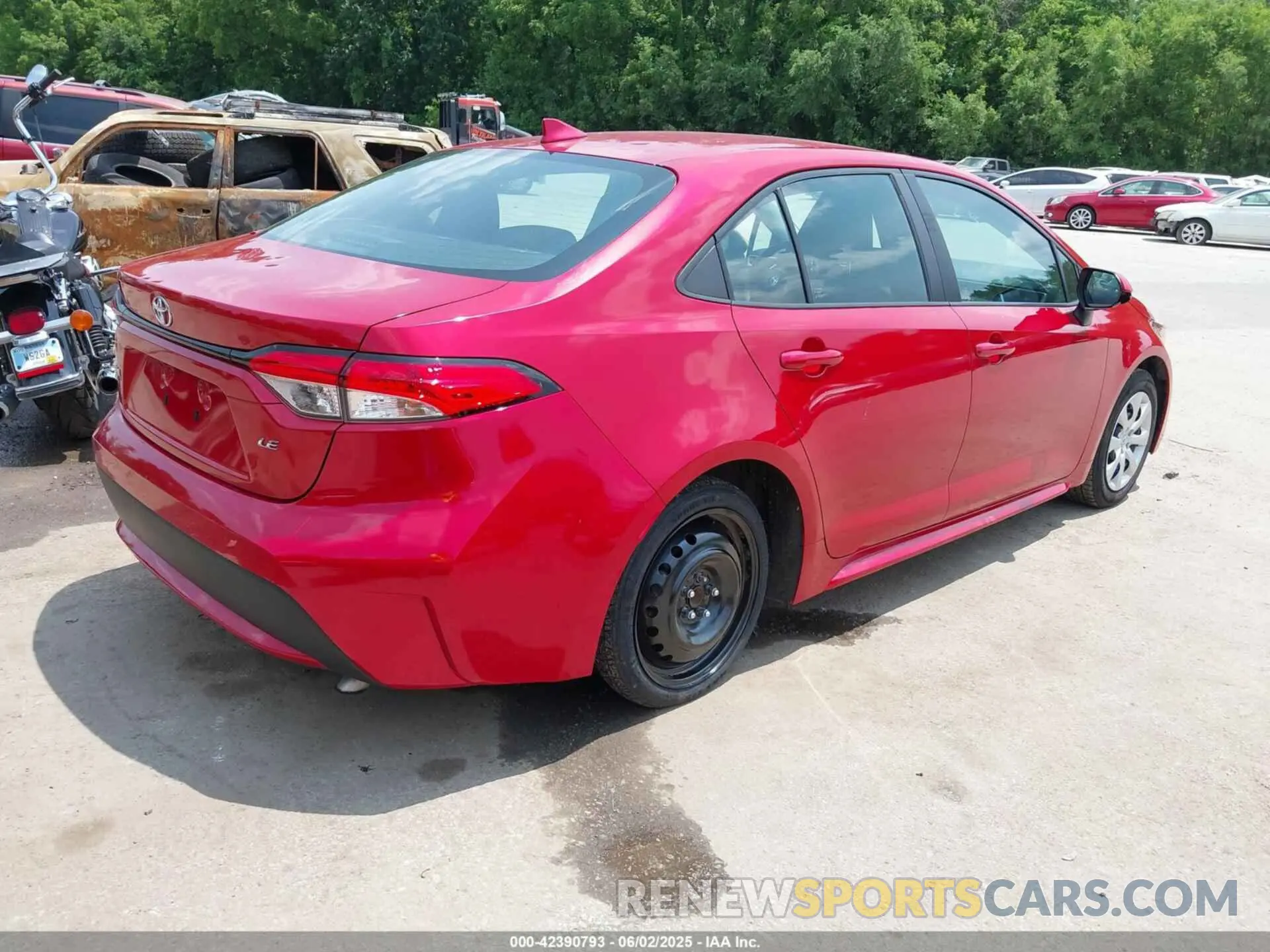 4 Photograph of a damaged car 5YFEPRAE3LP008197 TOYOTA COROLLA 2020