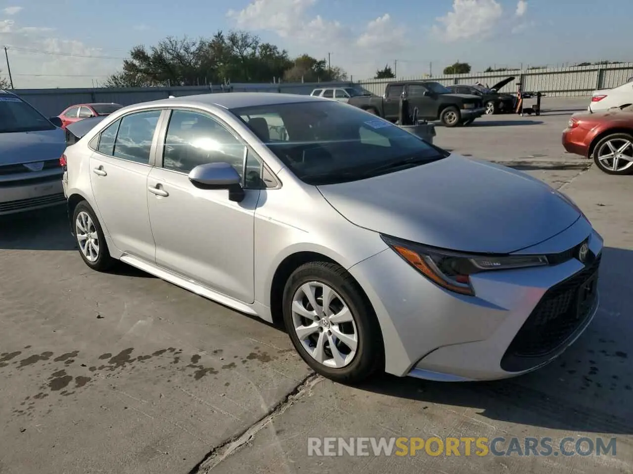 4 Photograph of a damaged car 5YFEPRAE3LP012203 TOYOTA COROLLA 2020