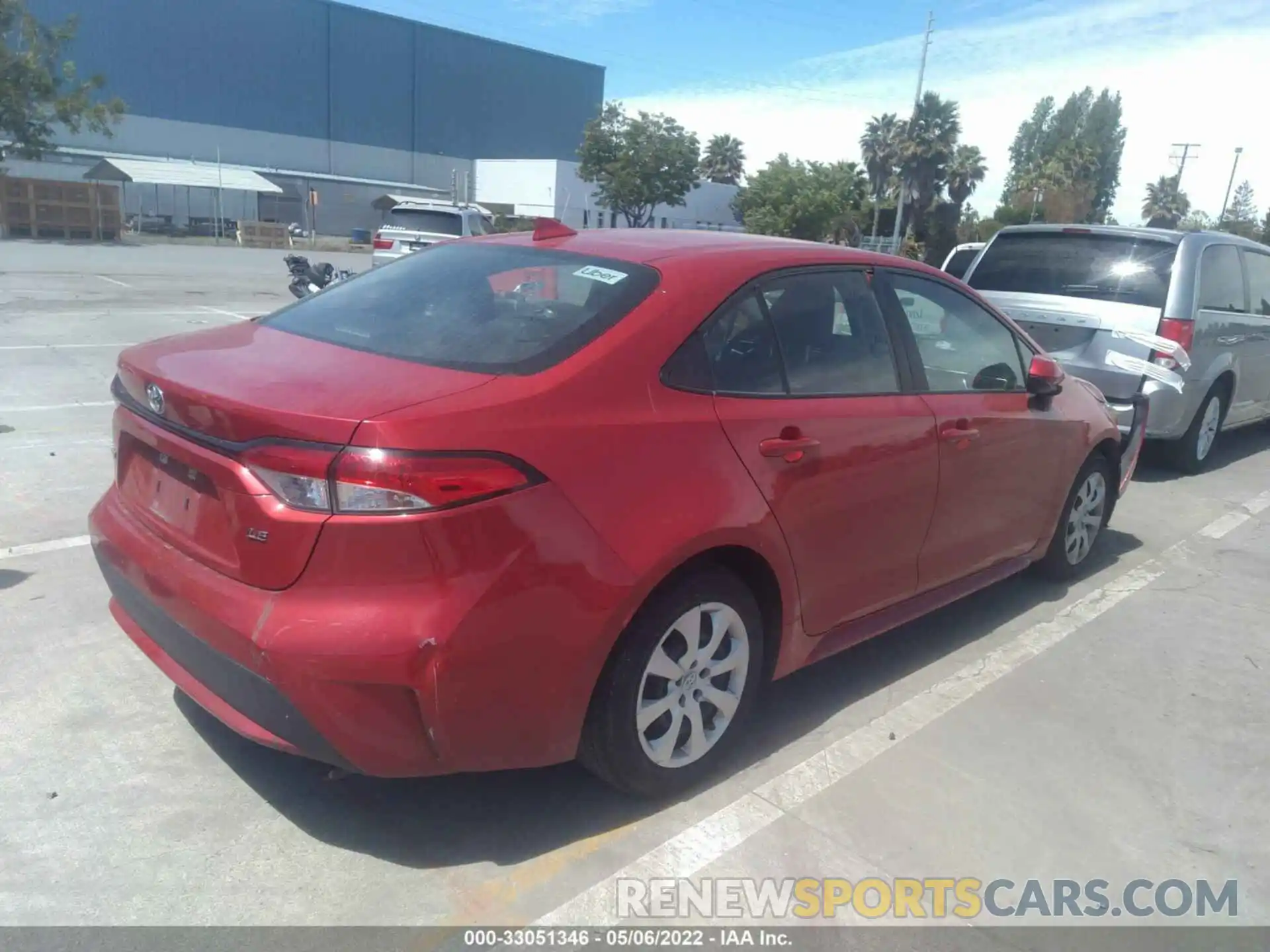 4 Photograph of a damaged car 5YFEPRAE3LP016039 TOYOTA COROLLA 2020