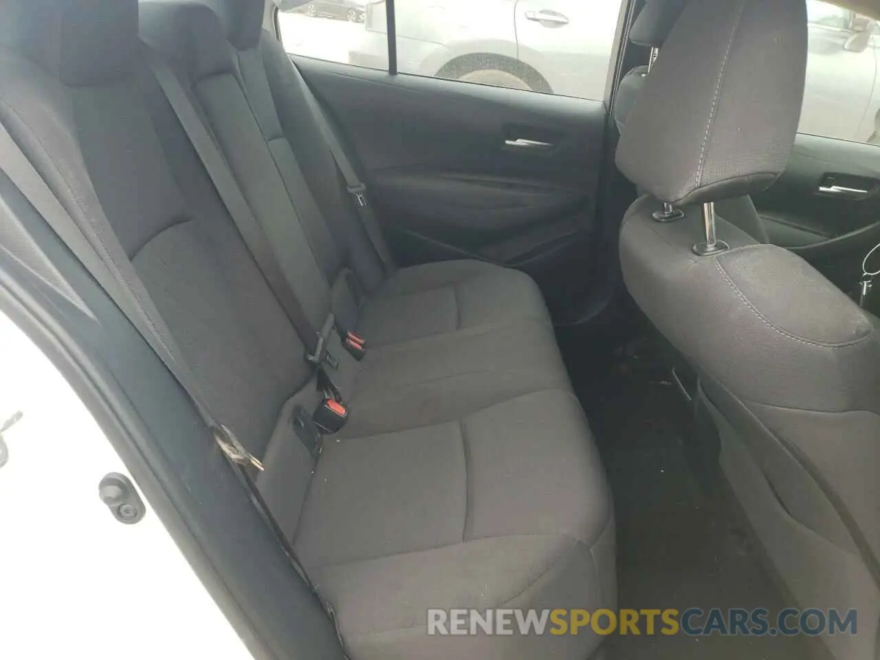 10 Photograph of a damaged car 5YFEPRAE3LP026585 TOYOTA COROLLA 2020