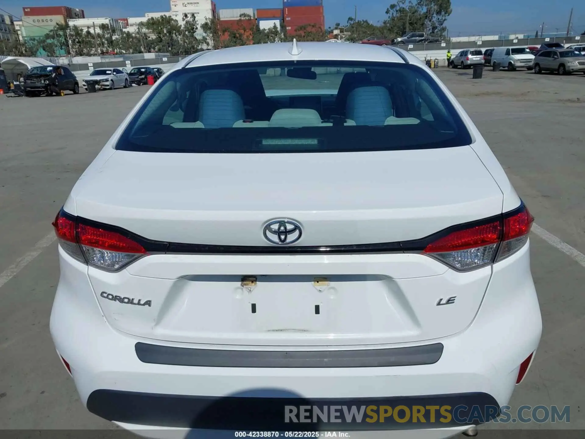 17 Photograph of a damaged car 5YFEPRAE3LP039367 TOYOTA COROLLA 2020