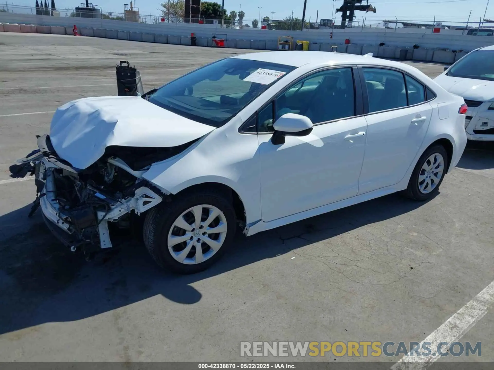 2 Photograph of a damaged car 5YFEPRAE3LP039367 TOYOTA COROLLA 2020