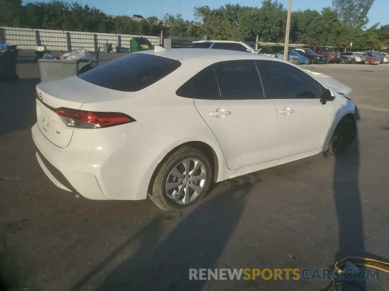 3 Photograph of a damaged car 5YFEPRAE3LP042608 TOYOTA COROLLA 2020