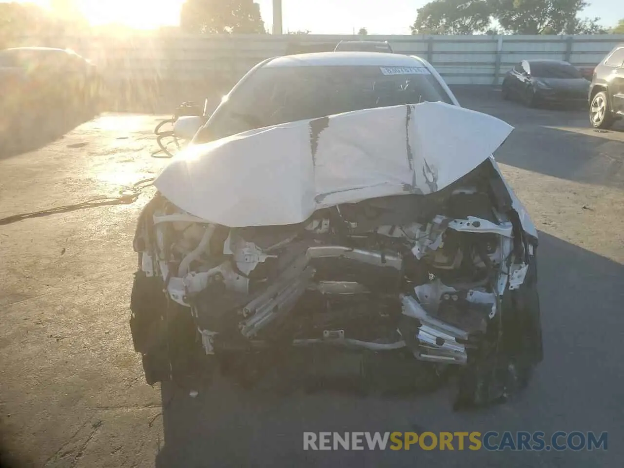 5 Photograph of a damaged car 5YFEPRAE3LP042608 TOYOTA COROLLA 2020