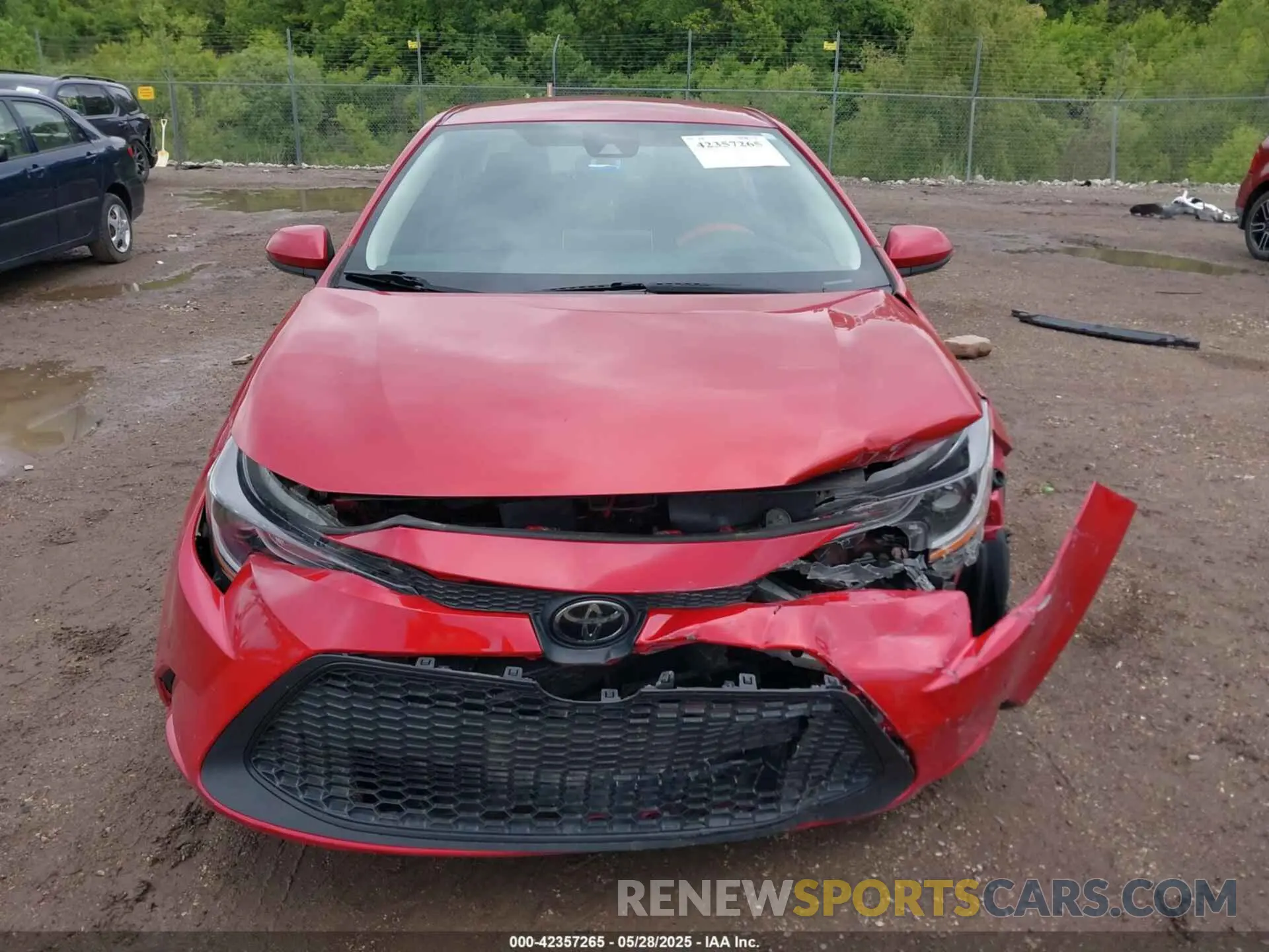 13 Photograph of a damaged car 5YFEPRAE3LP046934 TOYOTA COROLLA 2020