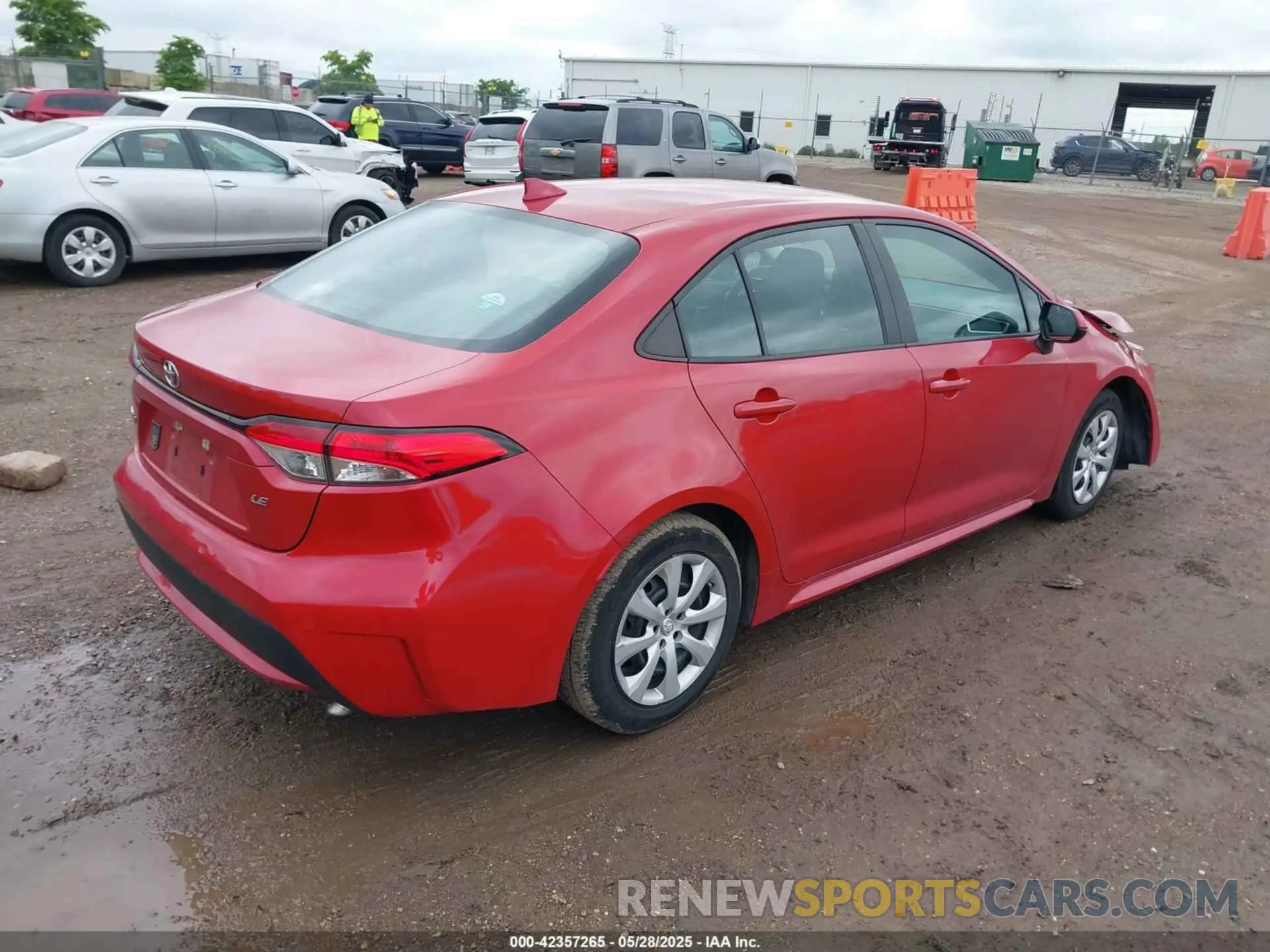4 Photograph of a damaged car 5YFEPRAE3LP046934 TOYOTA COROLLA 2020
