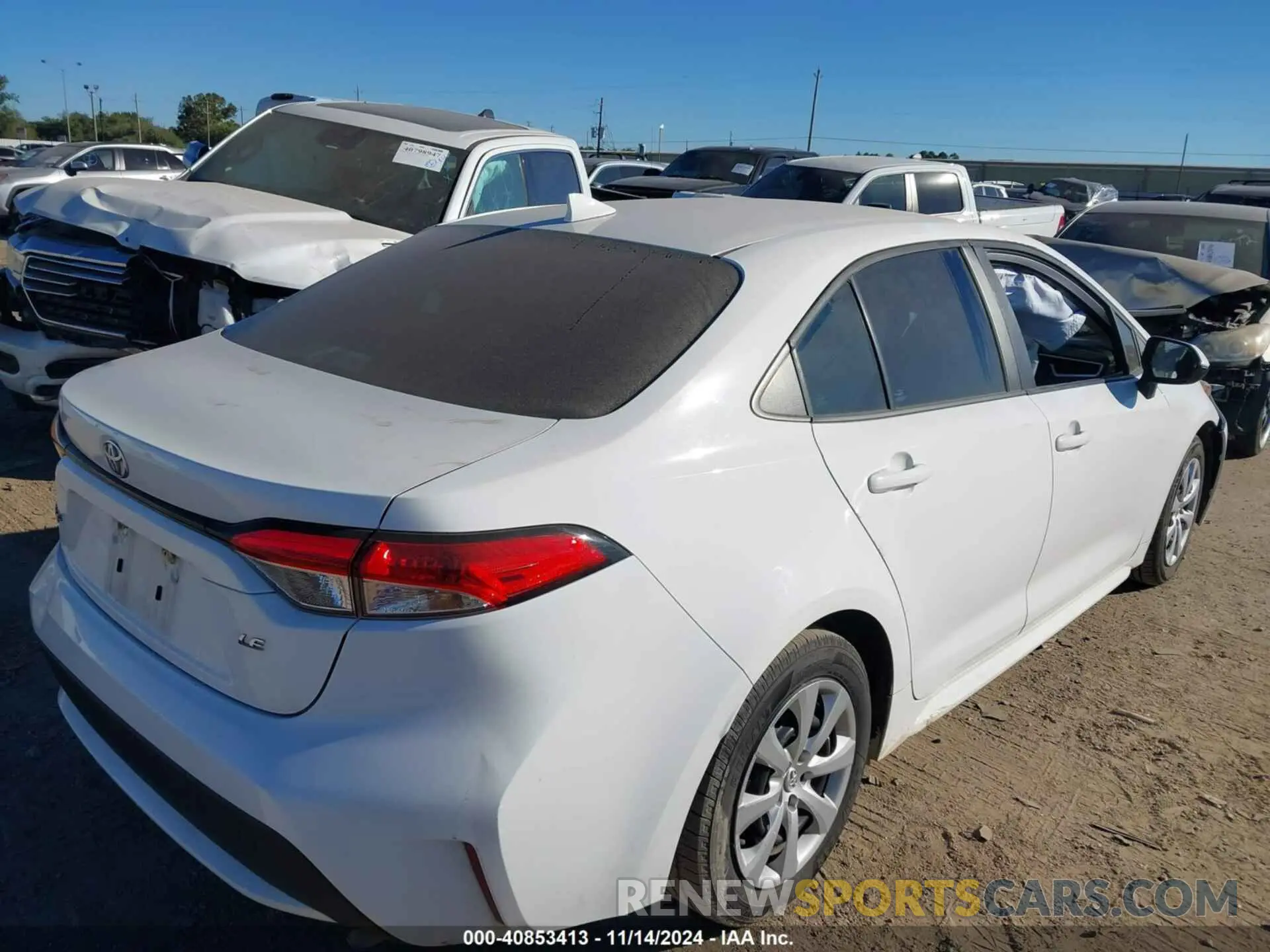 4 Photograph of a damaged car 5YFEPRAE3LP047405 TOYOTA COROLLA 2020