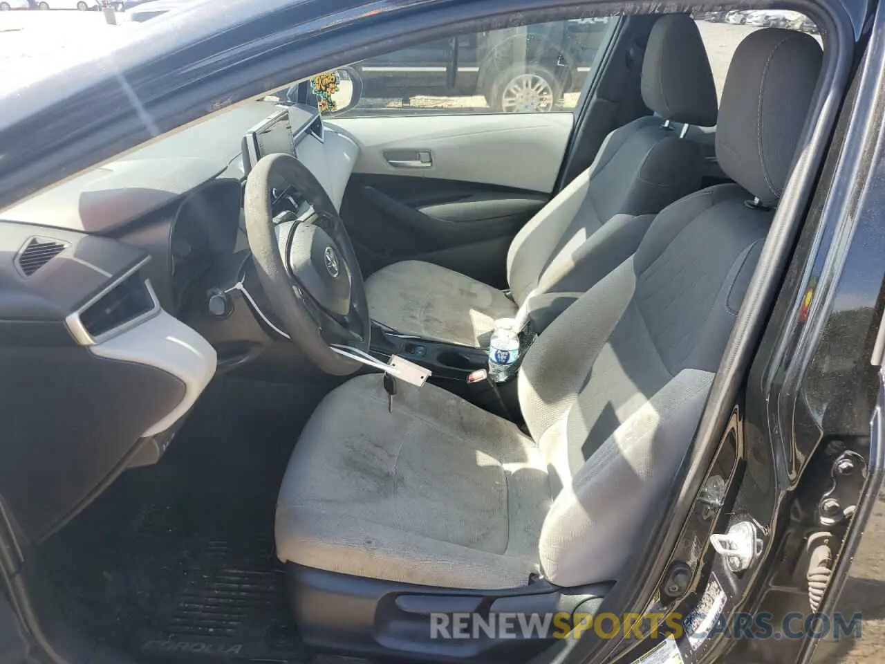 7 Photograph of a damaged car 5YFEPRAE3LP056105 TOYOTA COROLLA 2020