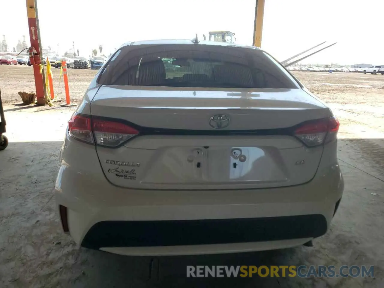 6 Photograph of a damaged car 5YFEPRAE3LP061711 TOYOTA COROLLA 2020