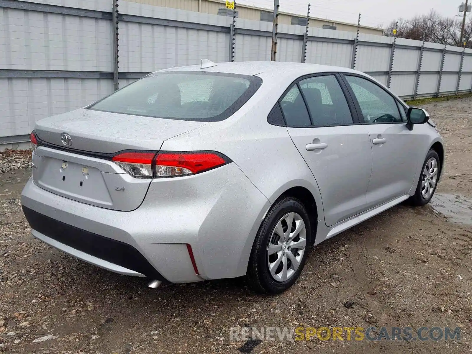 4 Photograph of a damaged car 5YFEPRAE3LP062339 TOYOTA COROLLA 2020