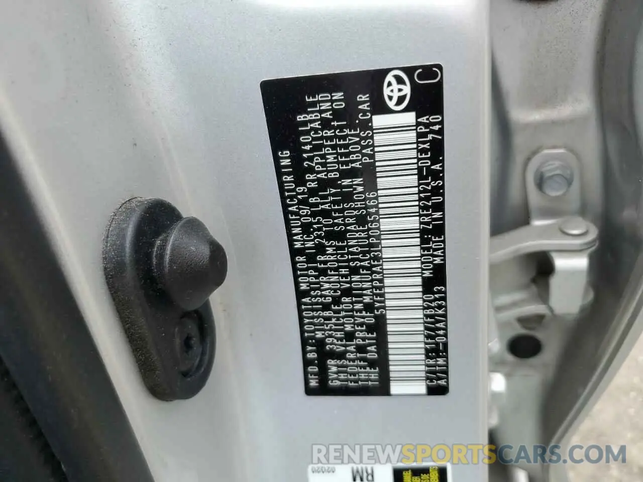 12 Photograph of a damaged car 5YFEPRAE3LP065466 TOYOTA COROLLA 2020
