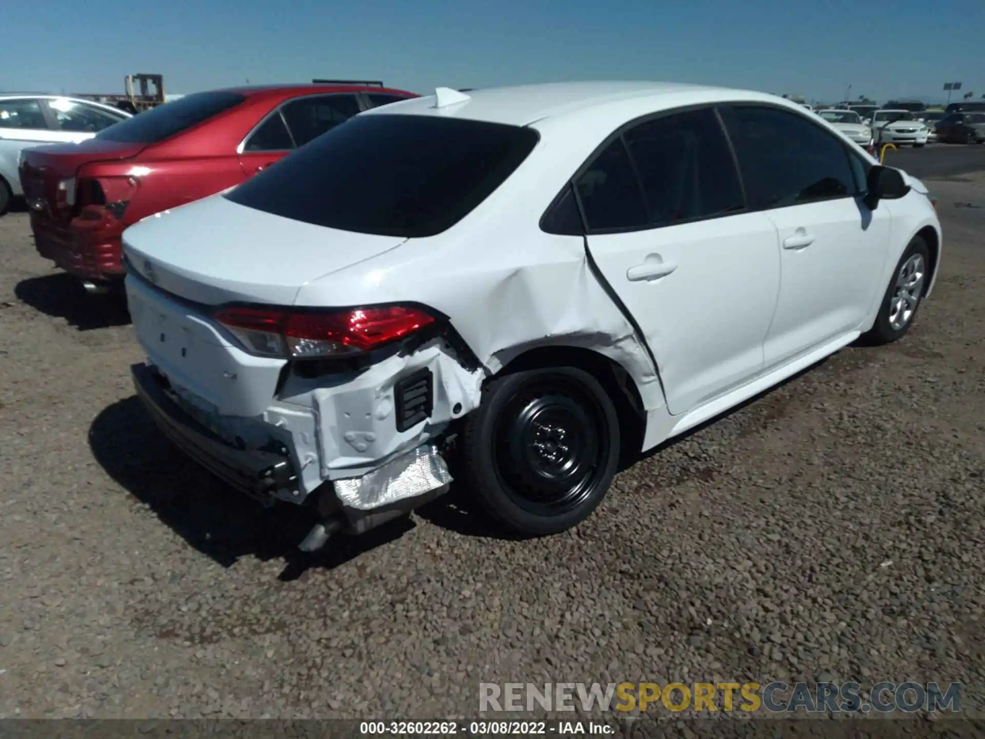 4 Photograph of a damaged car 5YFEPRAE3LP071090 TOYOTA COROLLA 2020