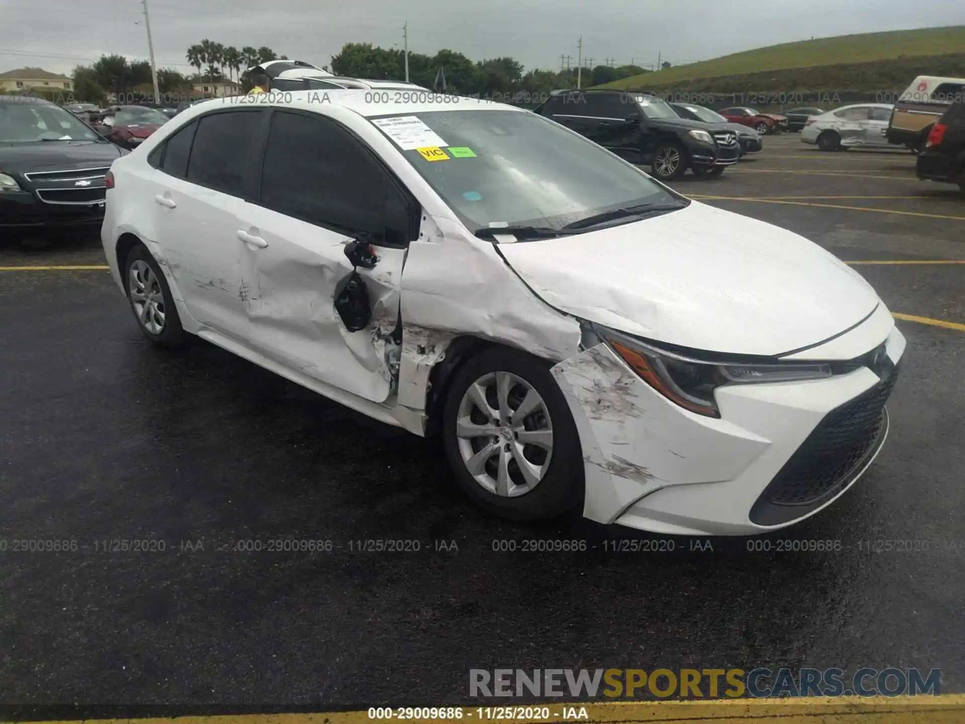 1 Photograph of a damaged car 5YFEPRAE3LP072241 TOYOTA COROLLA 2020