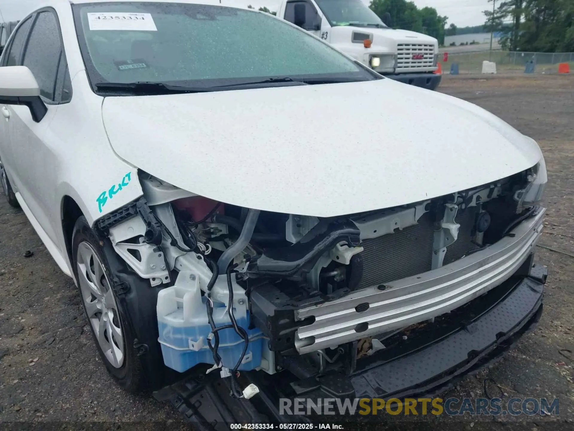 22 Photograph of a damaged car 5YFEPRAE3LP075222 TOYOTA COROLLA 2020
