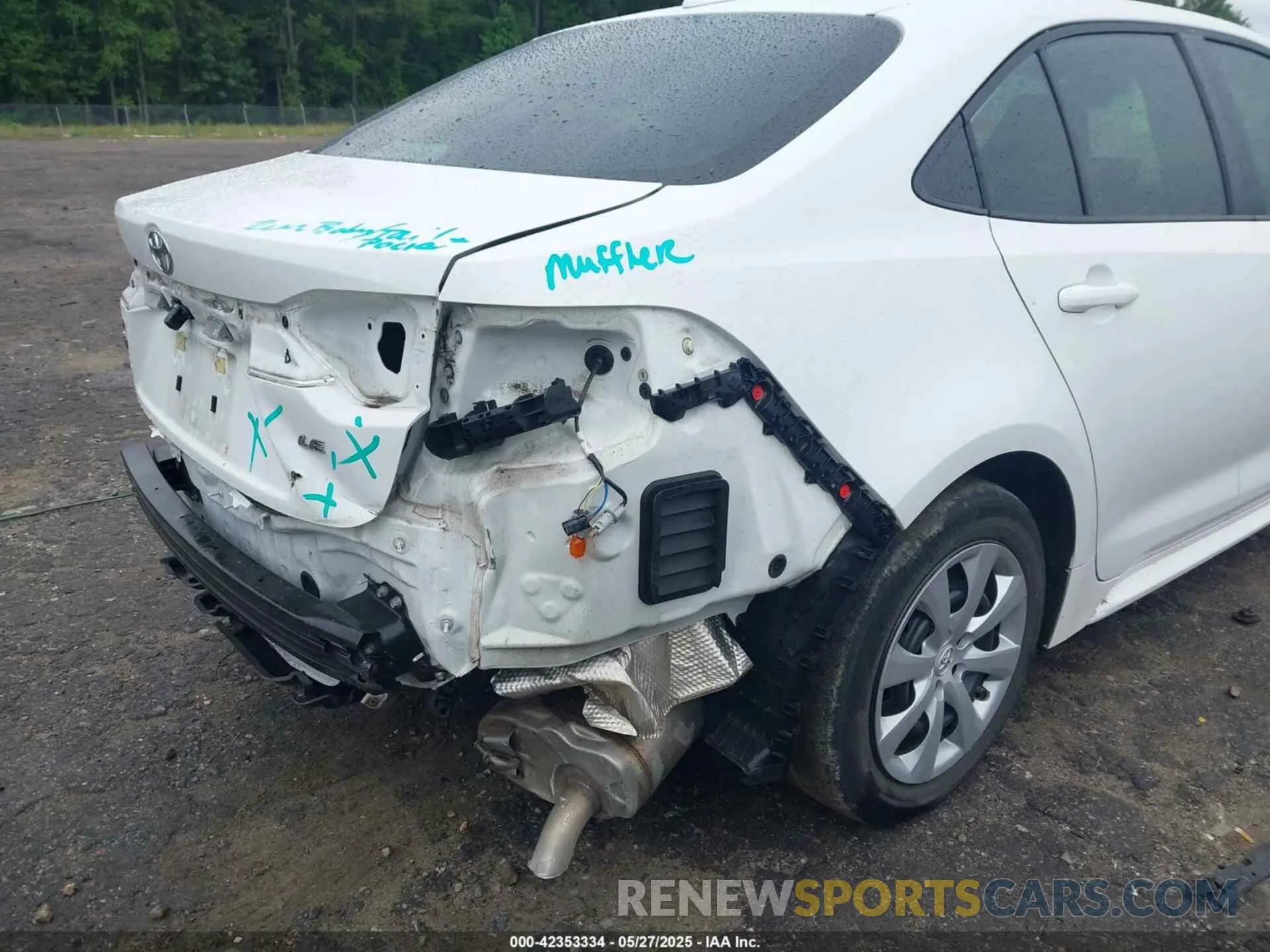 6 Photograph of a damaged car 5YFEPRAE3LP075222 TOYOTA COROLLA 2020