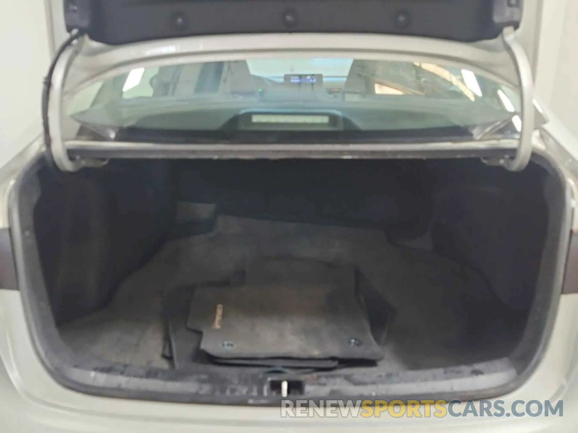 12 Photograph of a damaged car 5YFEPRAE3LP082056 TOYOTA COROLLA 2020