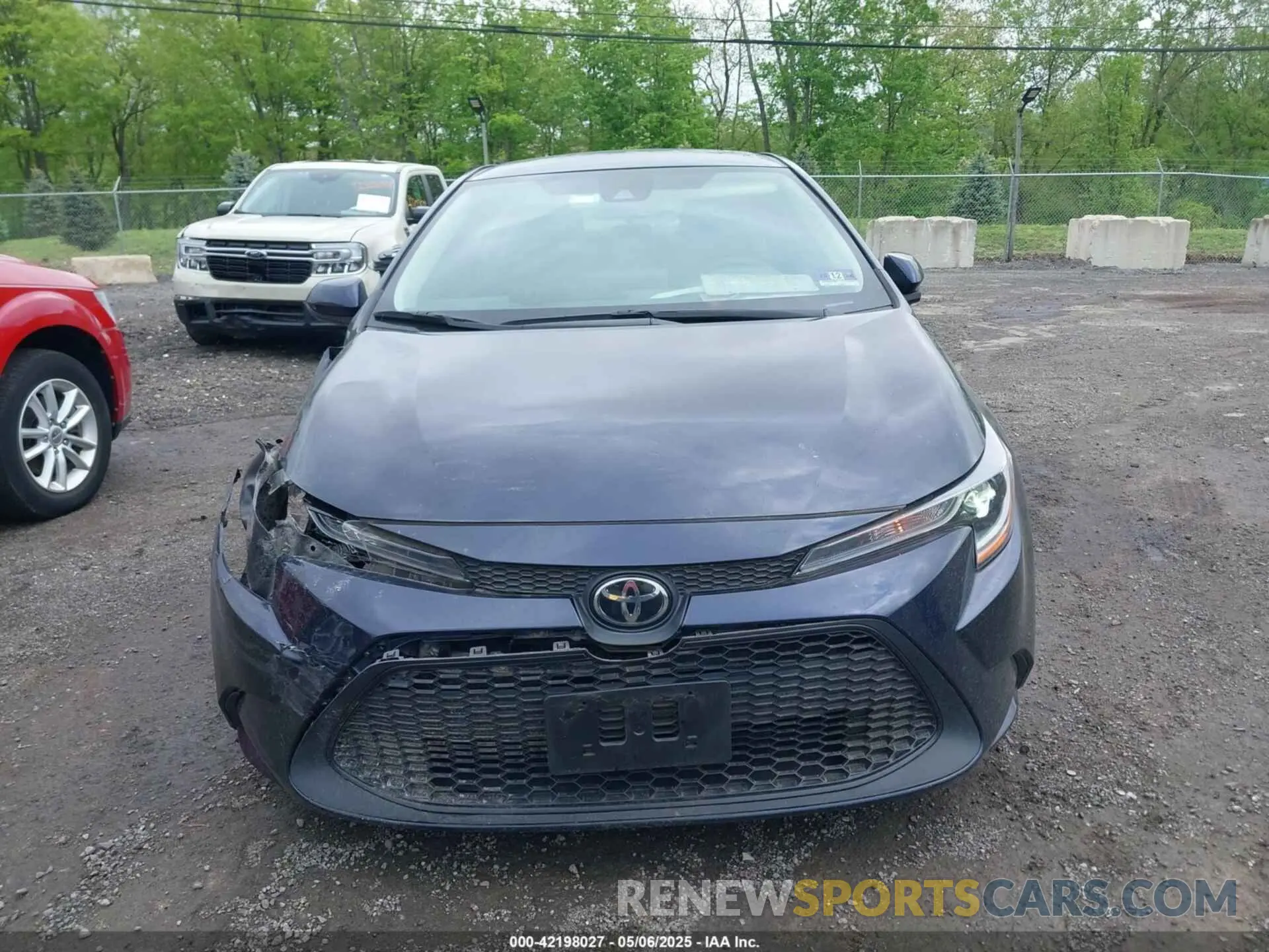 12 Photograph of a damaged car 5YFEPRAE3LP084227 TOYOTA COROLLA 2020