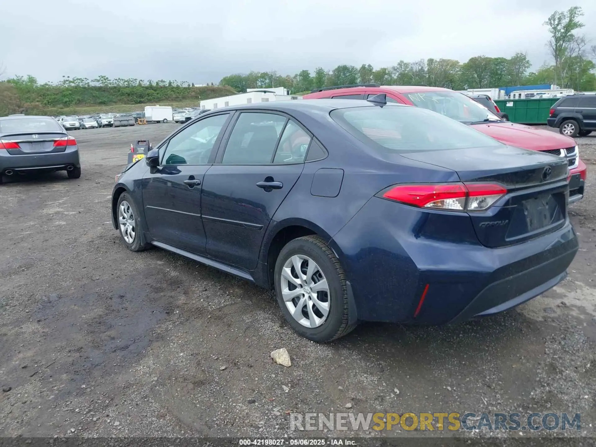 3 Photograph of a damaged car 5YFEPRAE3LP084227 TOYOTA COROLLA 2020