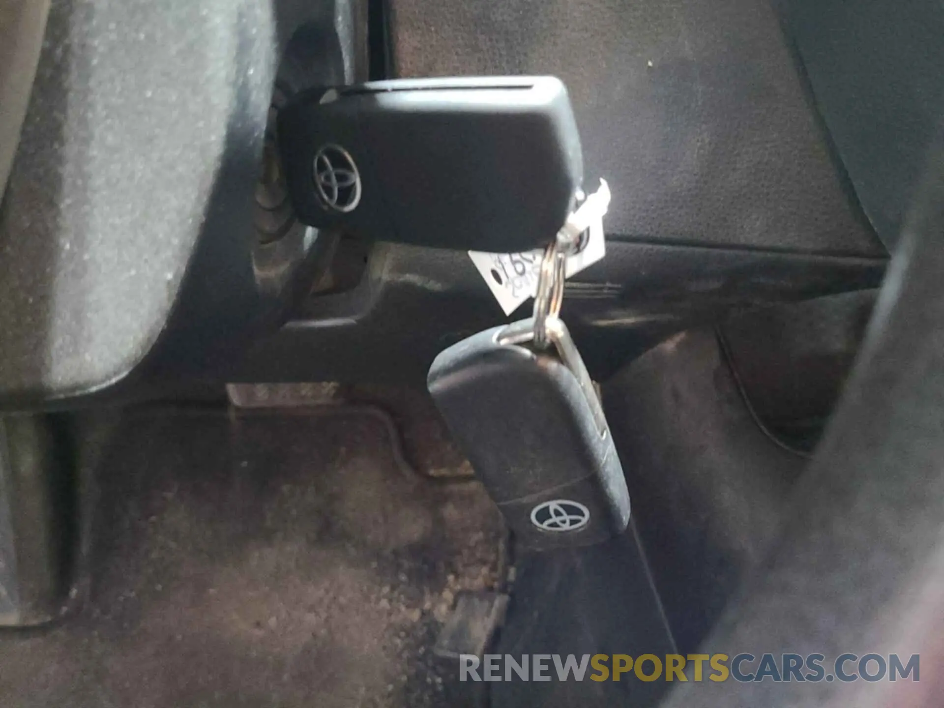 9 Photograph of a damaged car 5YFEPRAE3LP091257 TOYOTA COROLLA 2020