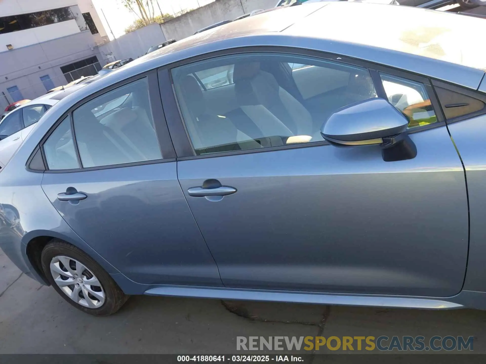 14 Photograph of a damaged car 5YFEPRAE3LP098127 TOYOTA COROLLA 2020