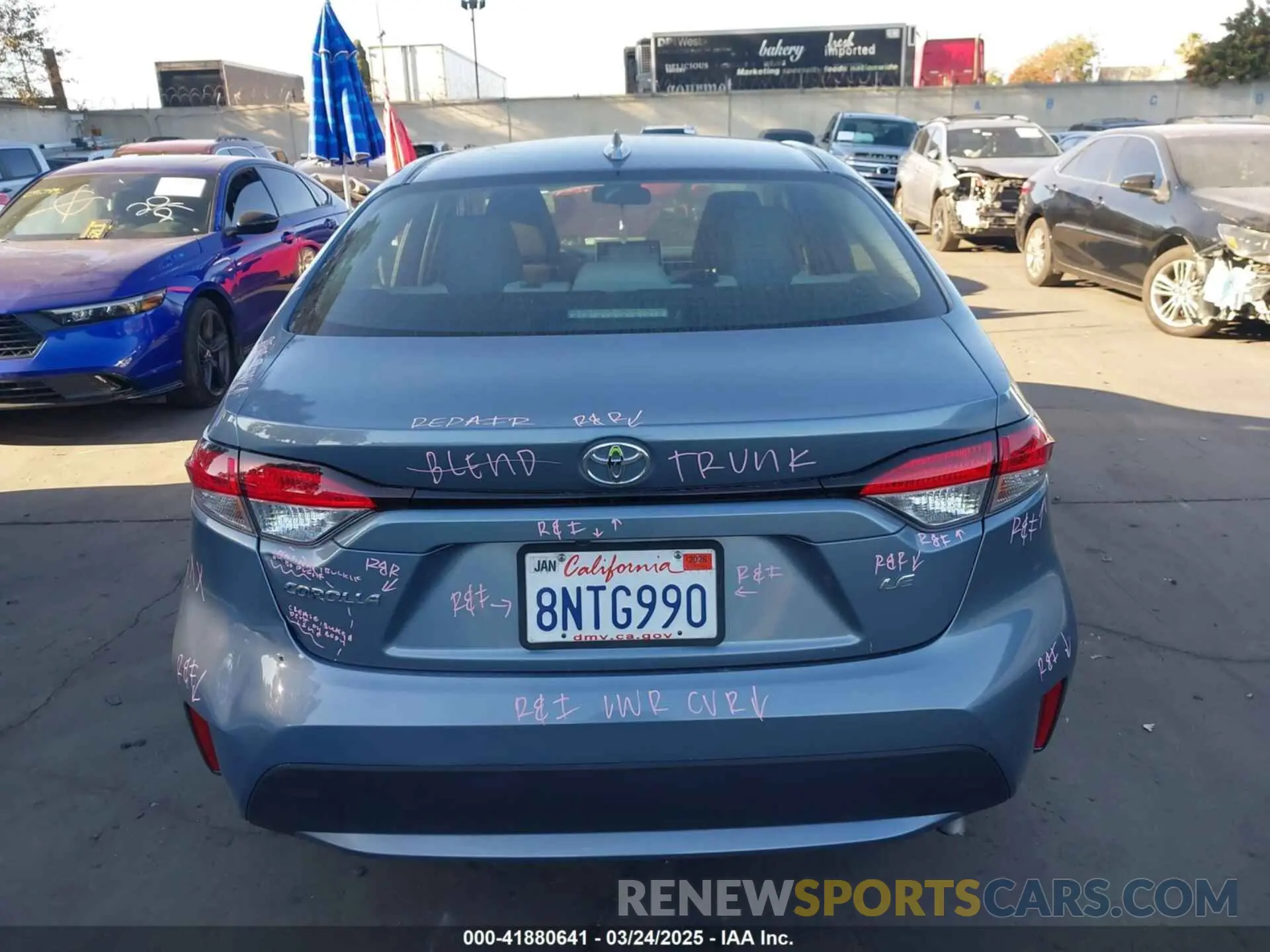 17 Photograph of a damaged car 5YFEPRAE3LP098127 TOYOTA COROLLA 2020