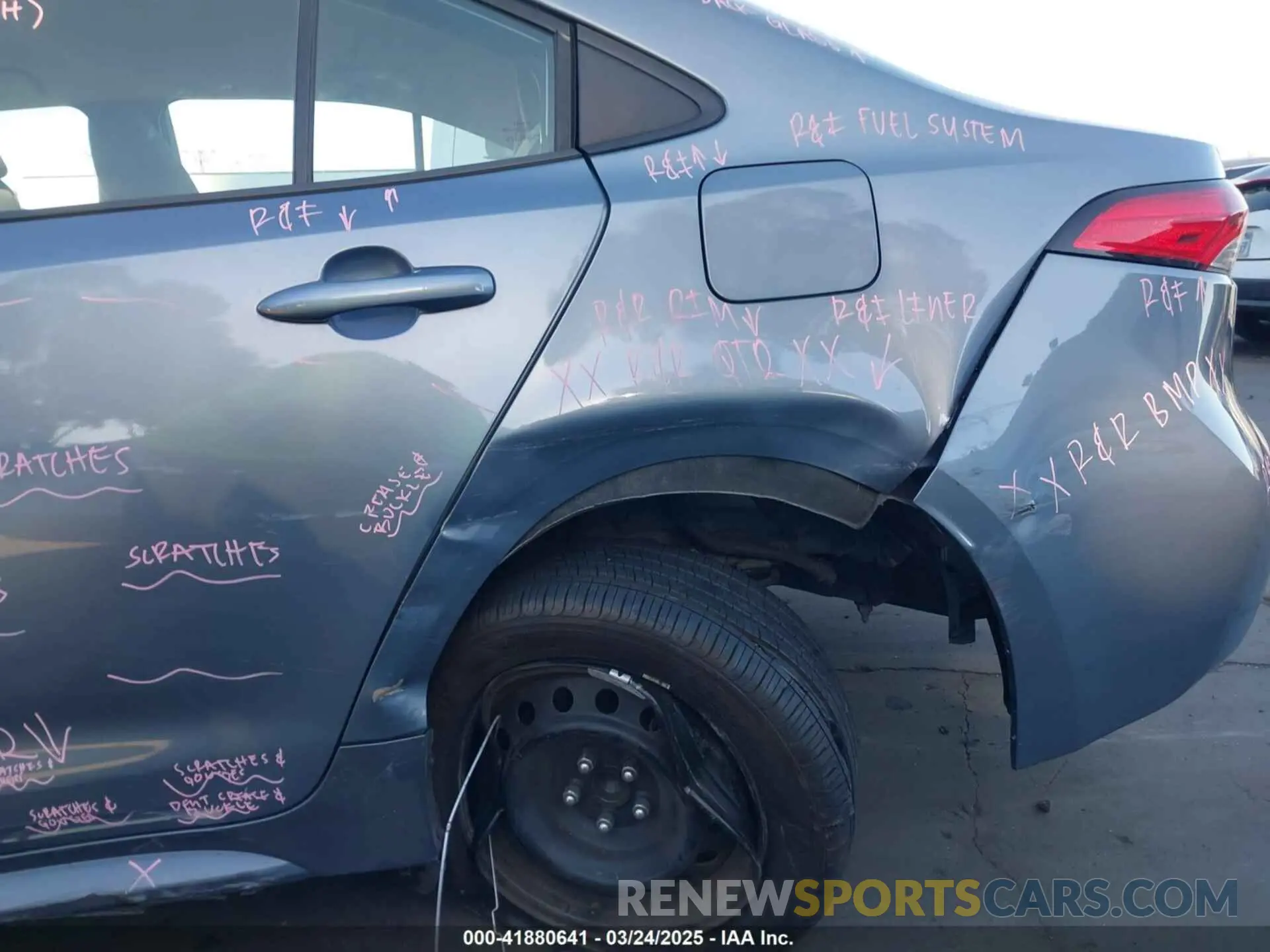 6 Photograph of a damaged car 5YFEPRAE3LP098127 TOYOTA COROLLA 2020