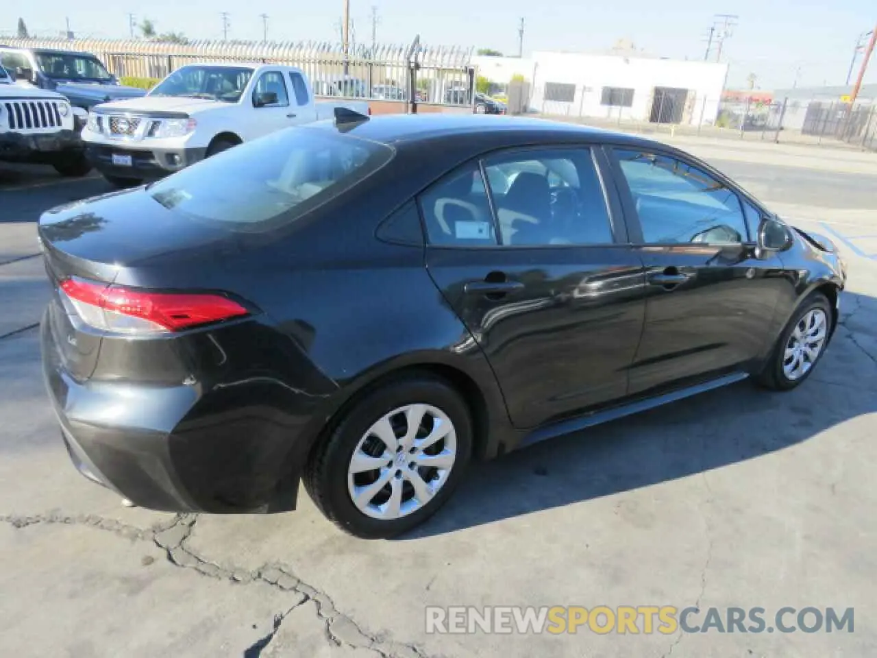 4 Photograph of a damaged car 5YFEPRAE3LP100393 TOYOTA COROLLA 2020