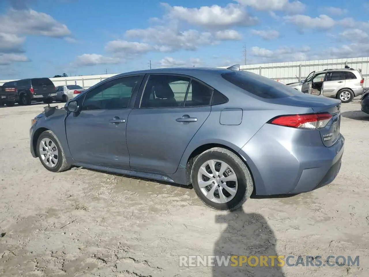 2 Photograph of a damaged car 5YFEPRAE3LP101527 TOYOTA COROLLA 2020
