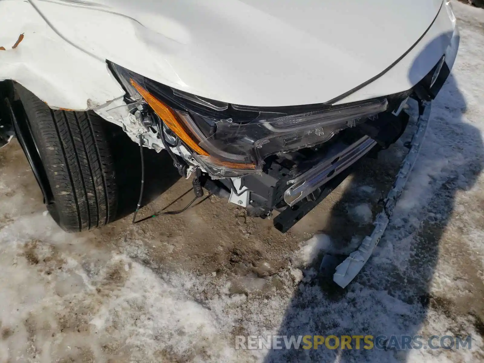 9 Photograph of a damaged car 5YFEPRAE3LP107327 TOYOTA COROLLA 2020