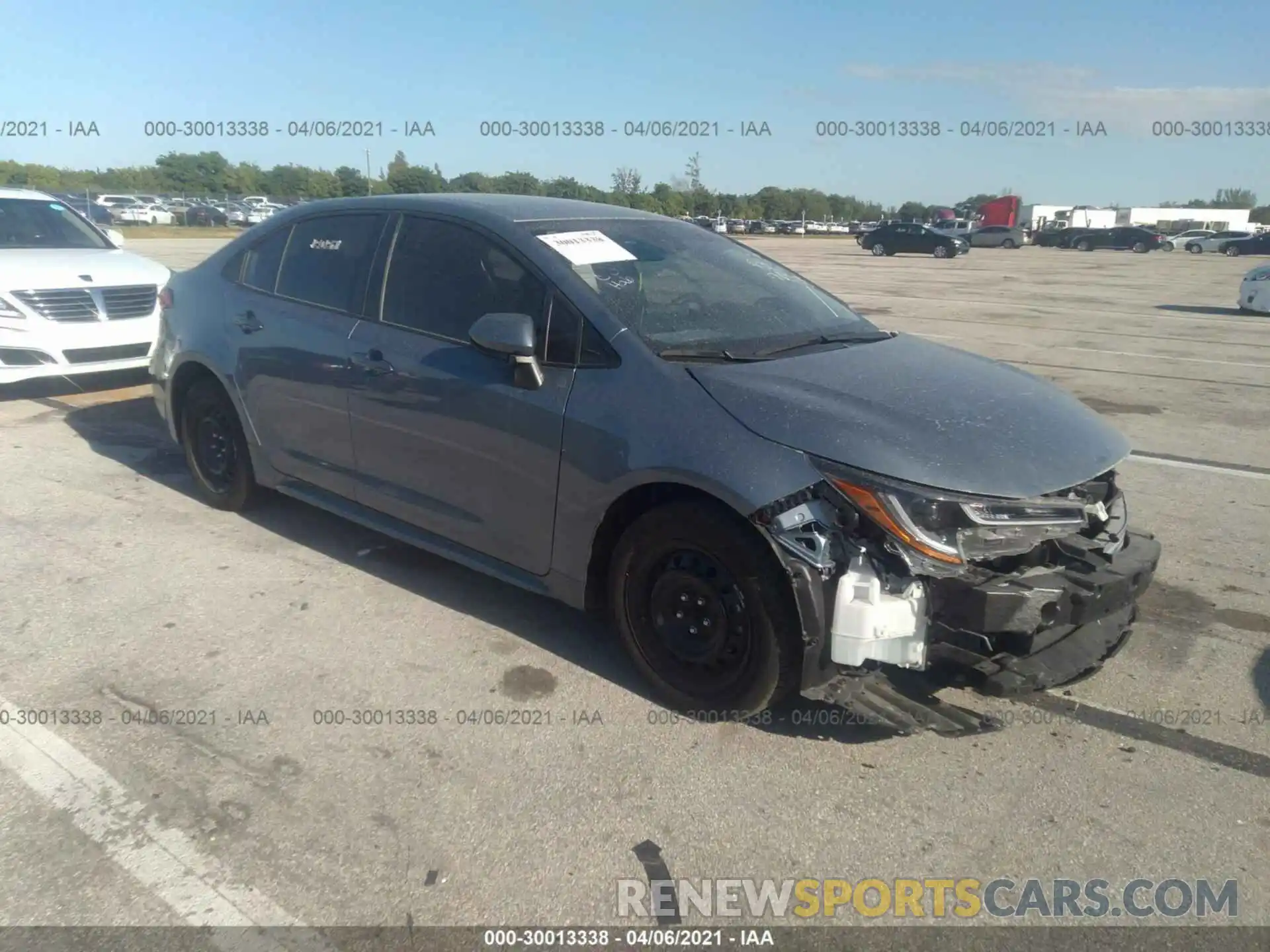 1 Photograph of a damaged car 5YFEPRAE3LP113337 TOYOTA COROLLA 2020