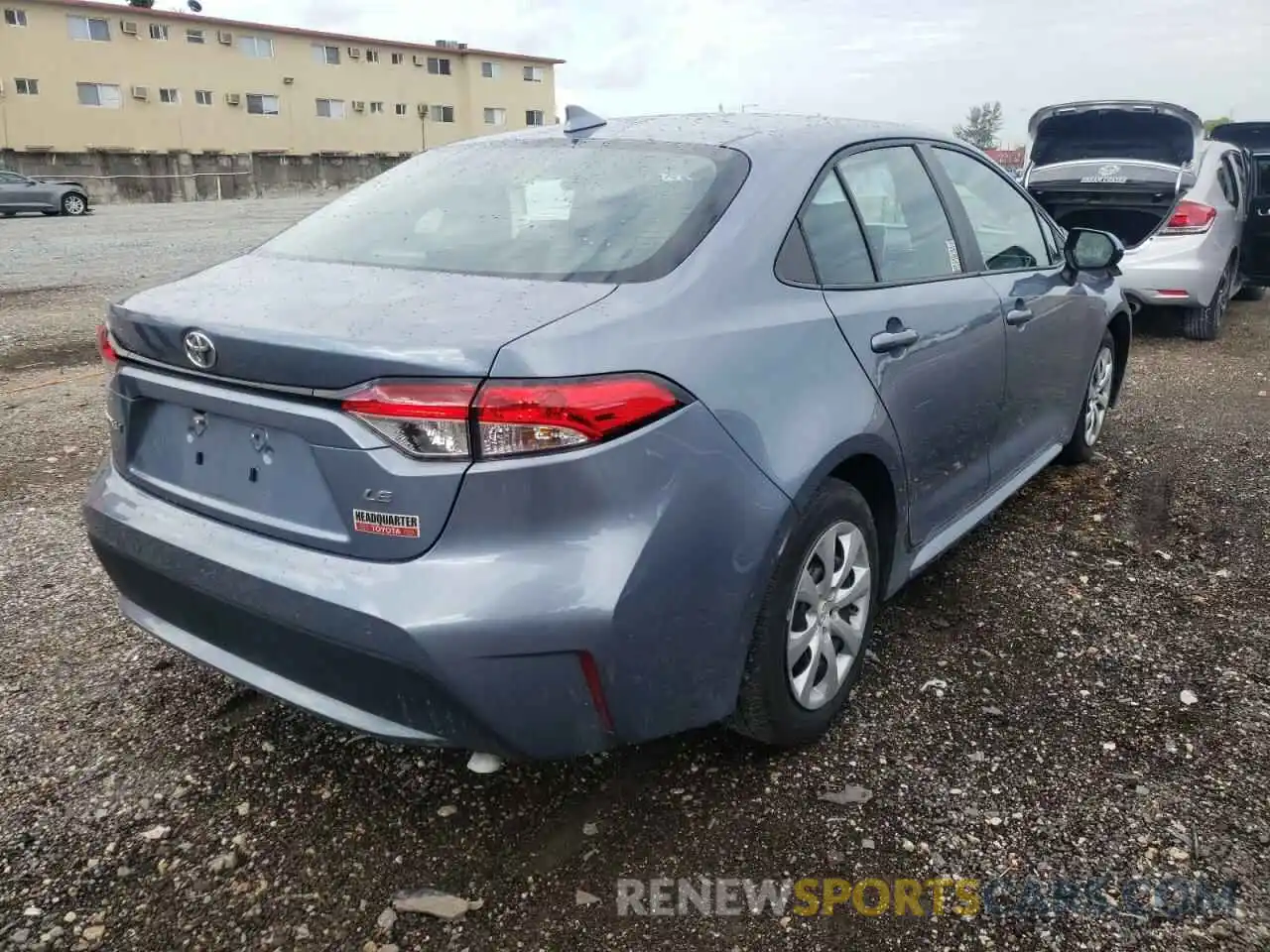 4 Photograph of a damaged car 5YFEPRAE3LP113502 TOYOTA COROLLA 2020