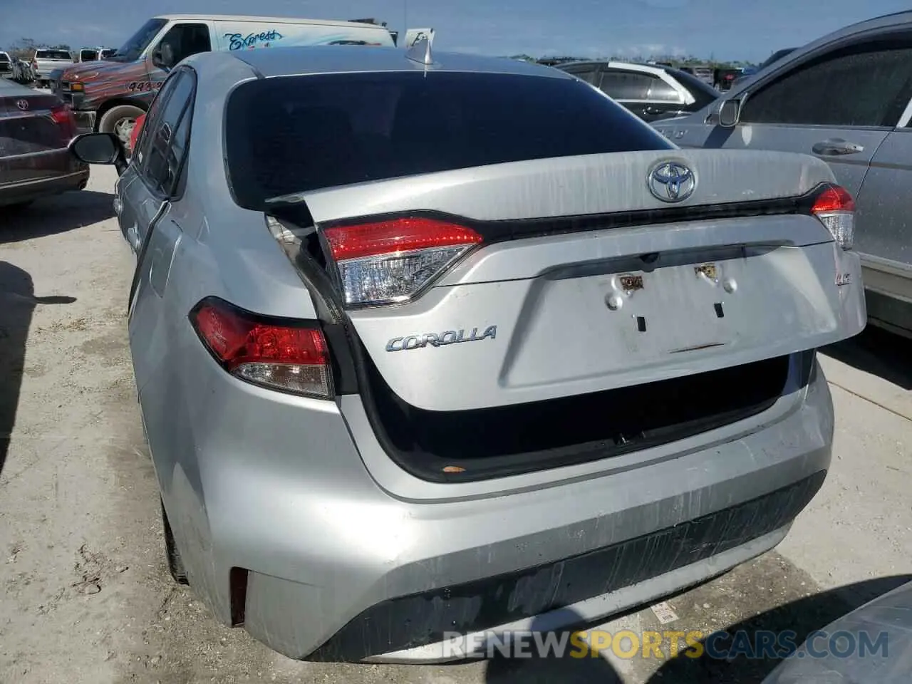 6 Photograph of a damaged car 5YFEPRAE3LP119025 TOYOTA COROLLA 2020