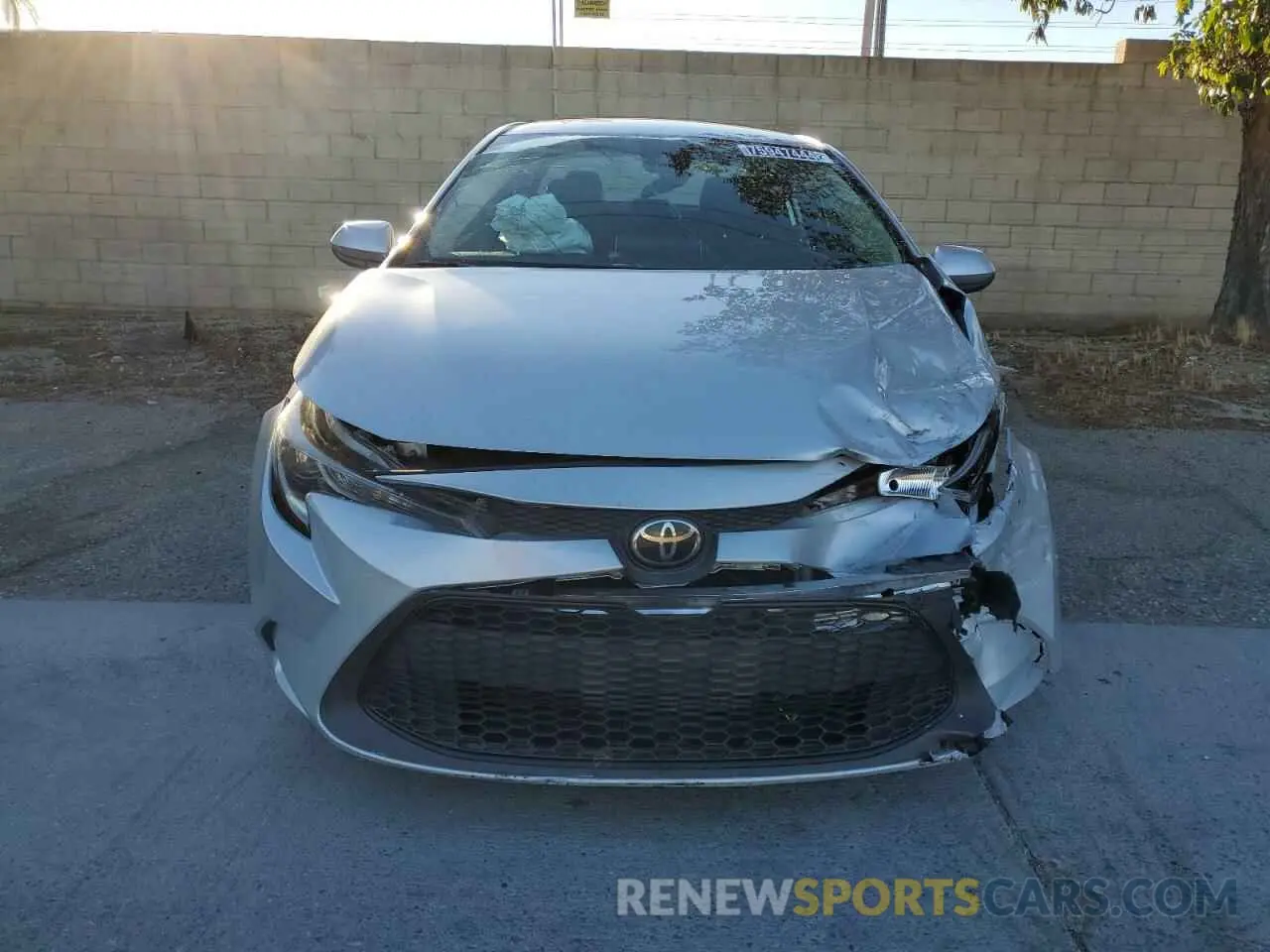 5 Photograph of a damaged car 5YFEPRAE3LP120014 TOYOTA COROLLA 2020