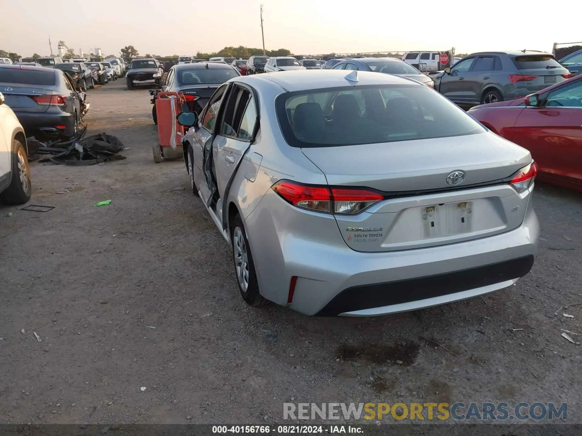 3 Photograph of a damaged car 5YFEPRAE3LP127738 TOYOTA COROLLA 2020