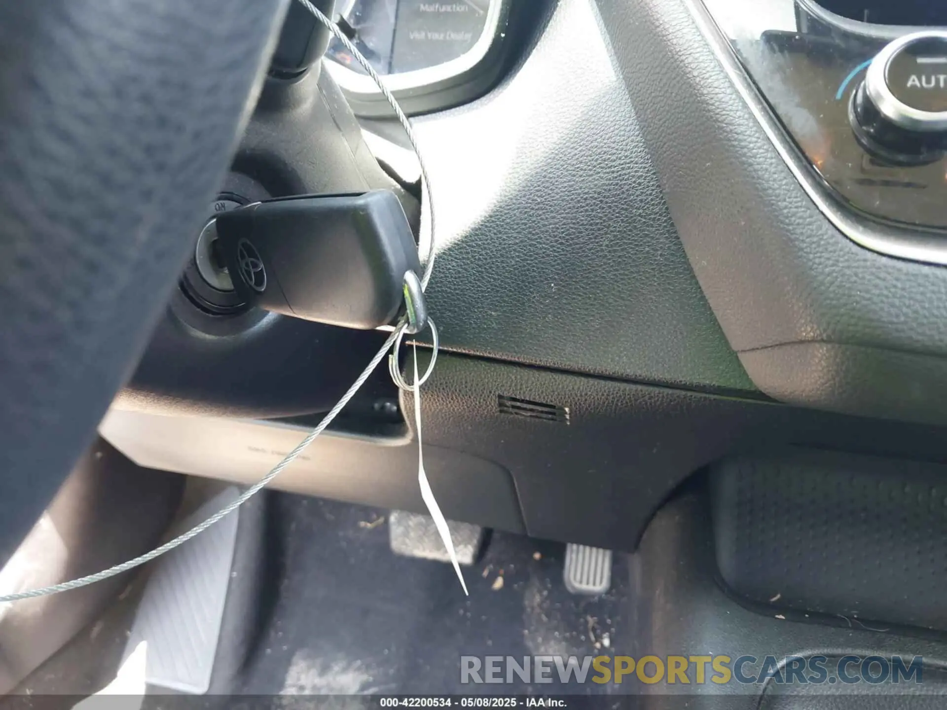 11 Photograph of a damaged car 5YFEPRAE3LP130476 TOYOTA COROLLA 2020