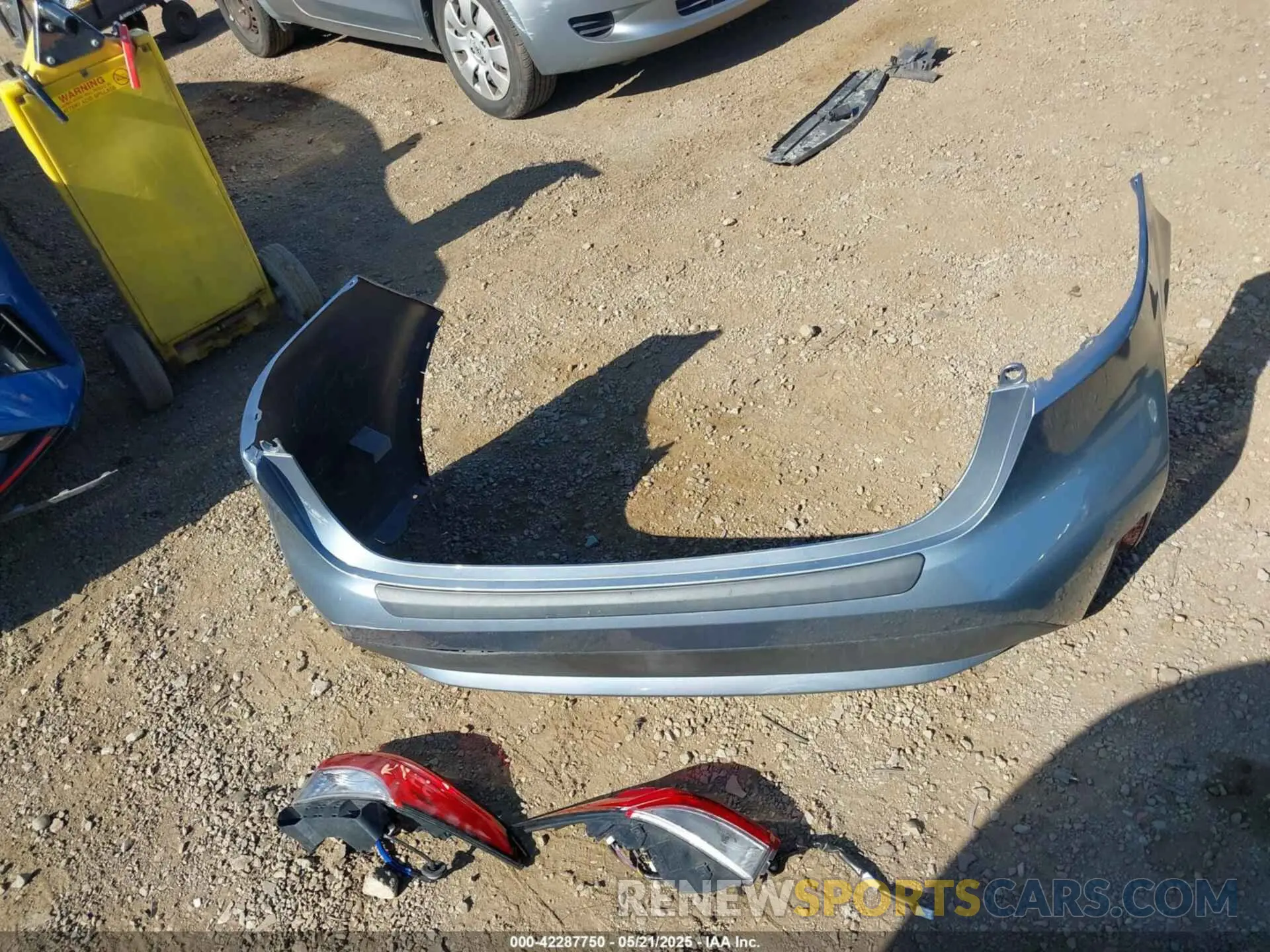 12 Photograph of a damaged car 5YFEPRAE3LP139033 TOYOTA COROLLA 2020