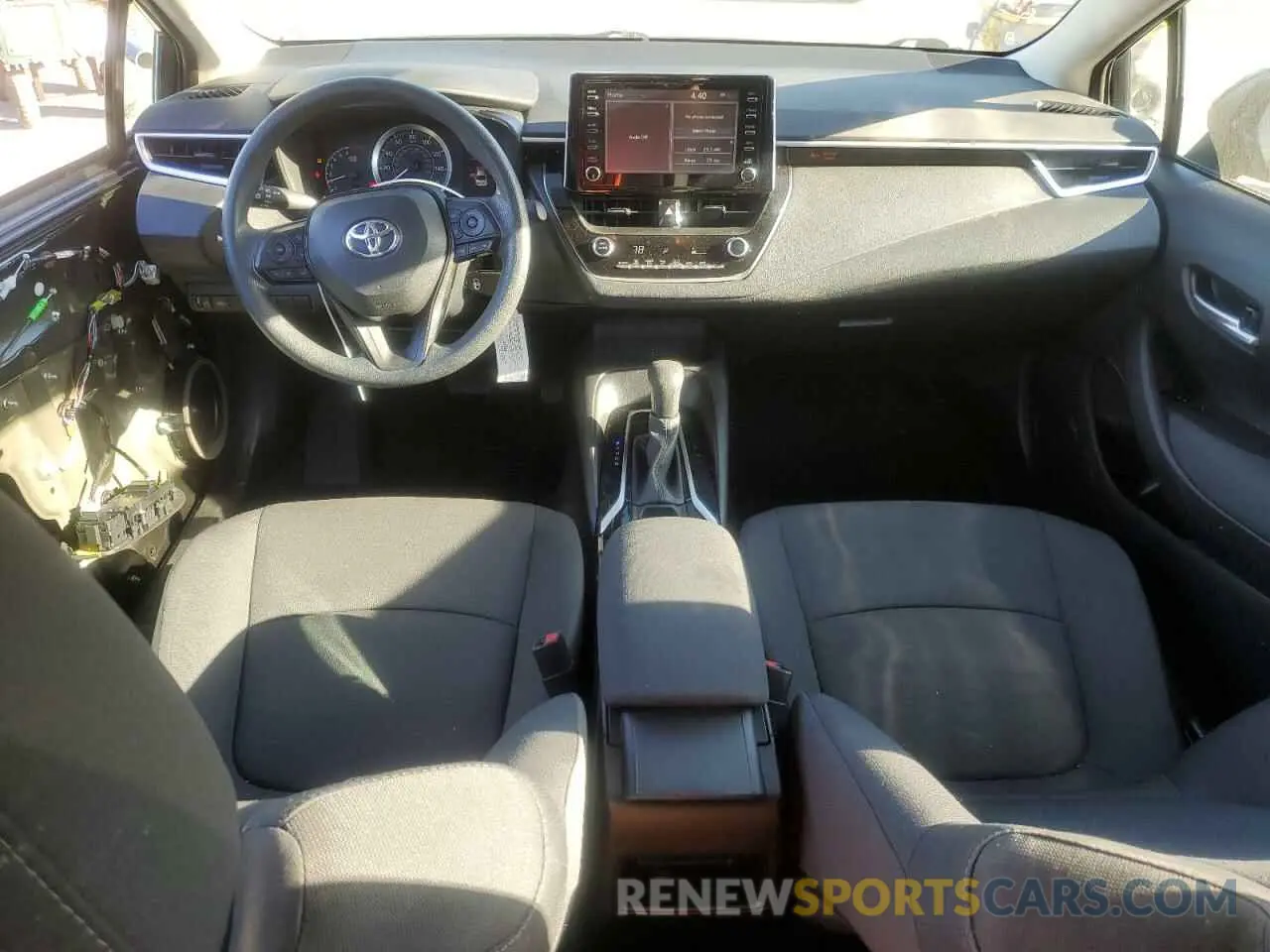 8 Photograph of a damaged car 5YFEPRAE3LP143048 TOYOTA COROLLA 2020